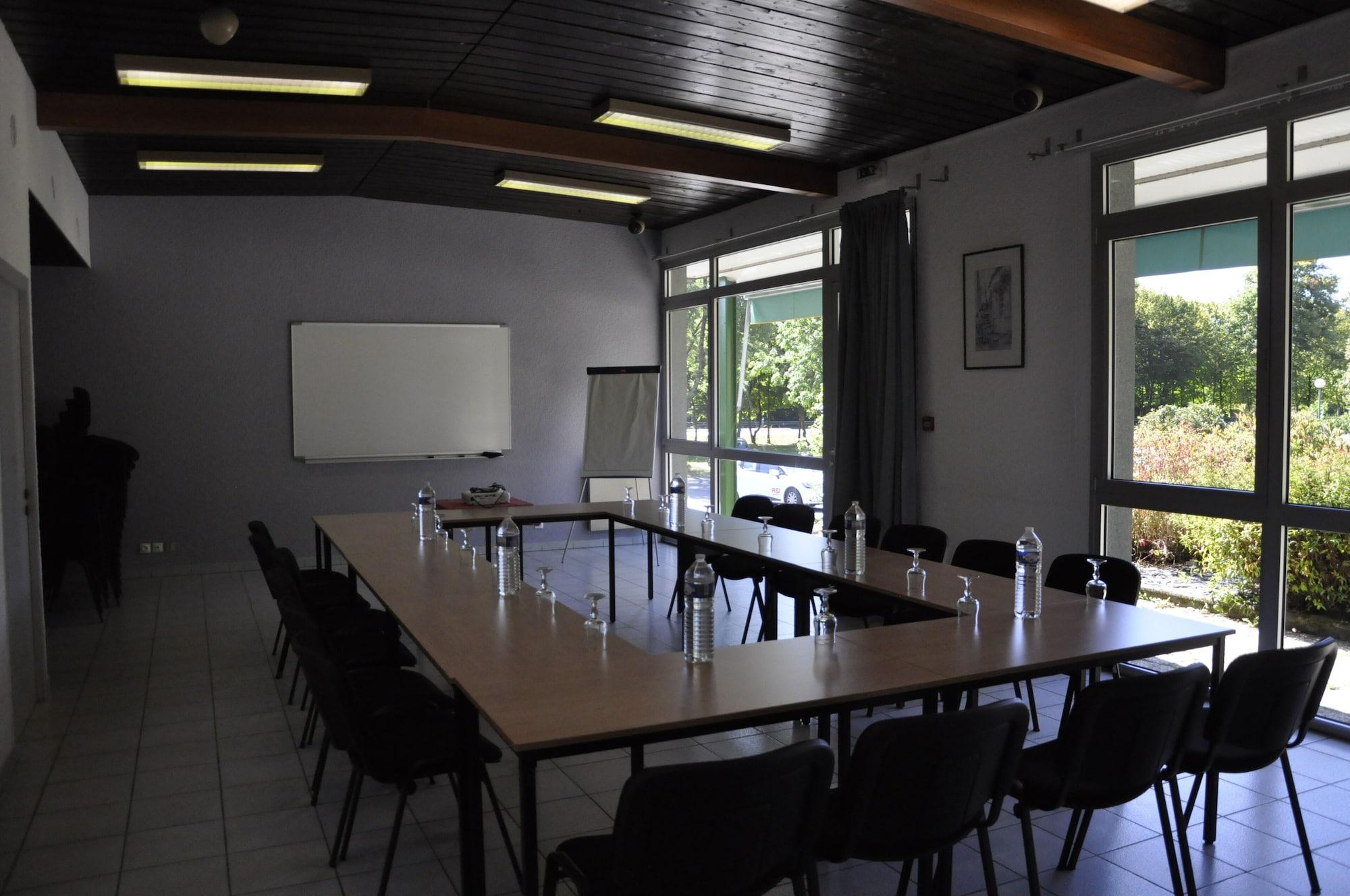 Sala de Reuniones Henri 4