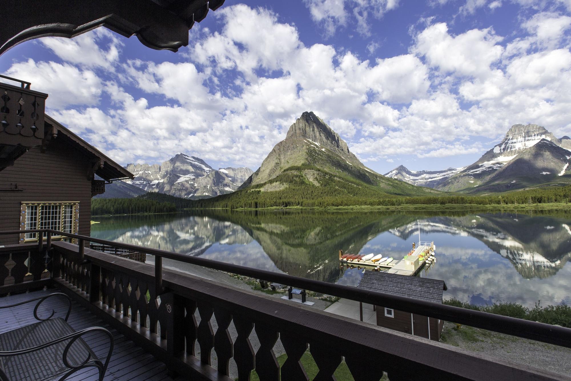 Comodidades del Alojamiento Many Glacier Hotel - Inside the Park