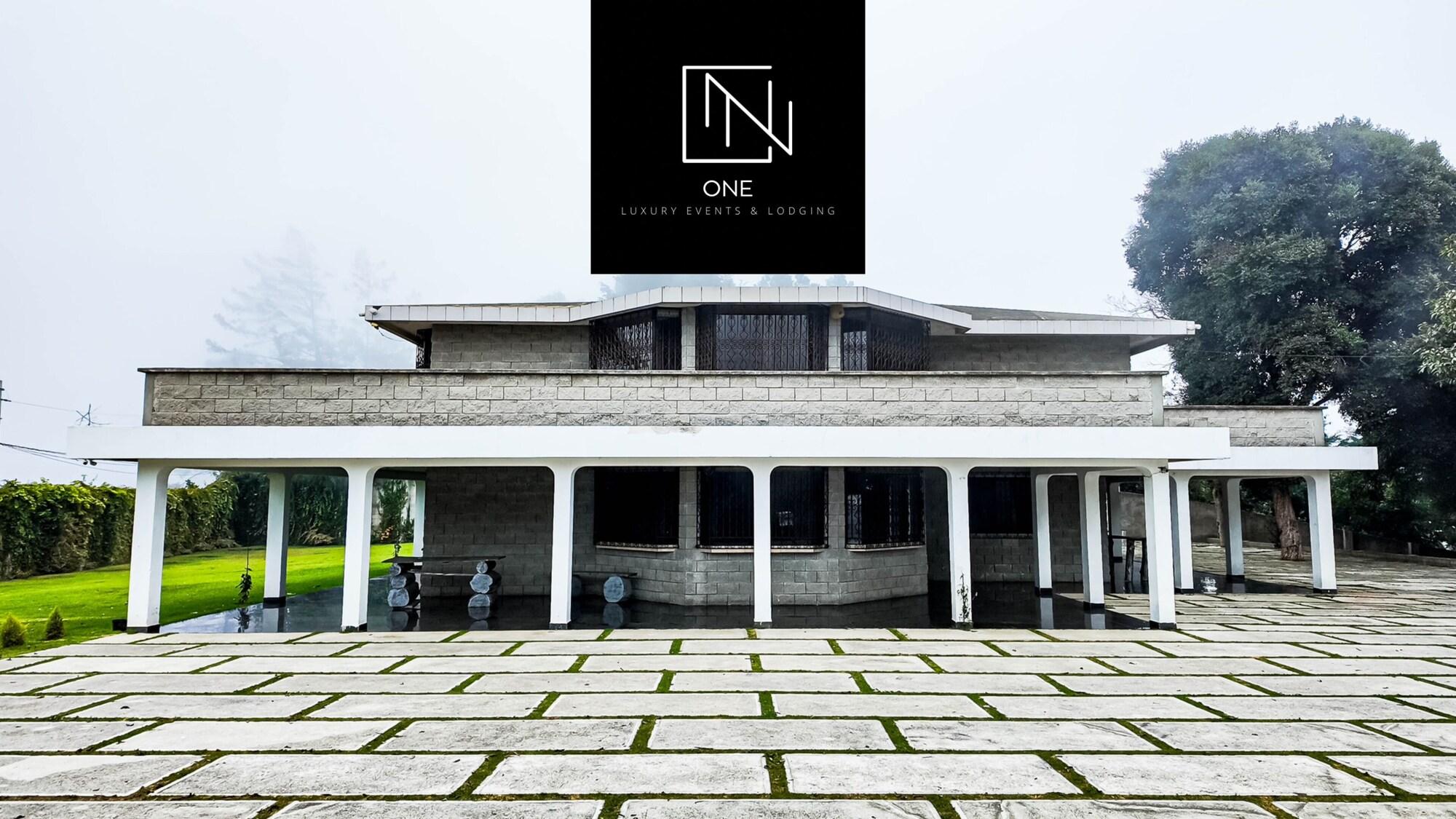 Equipamiento de Habitación ONE Luxury Events & Lodging