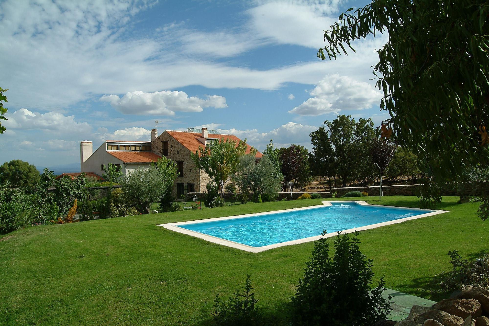 Vista Piscina Hotel El Turcal