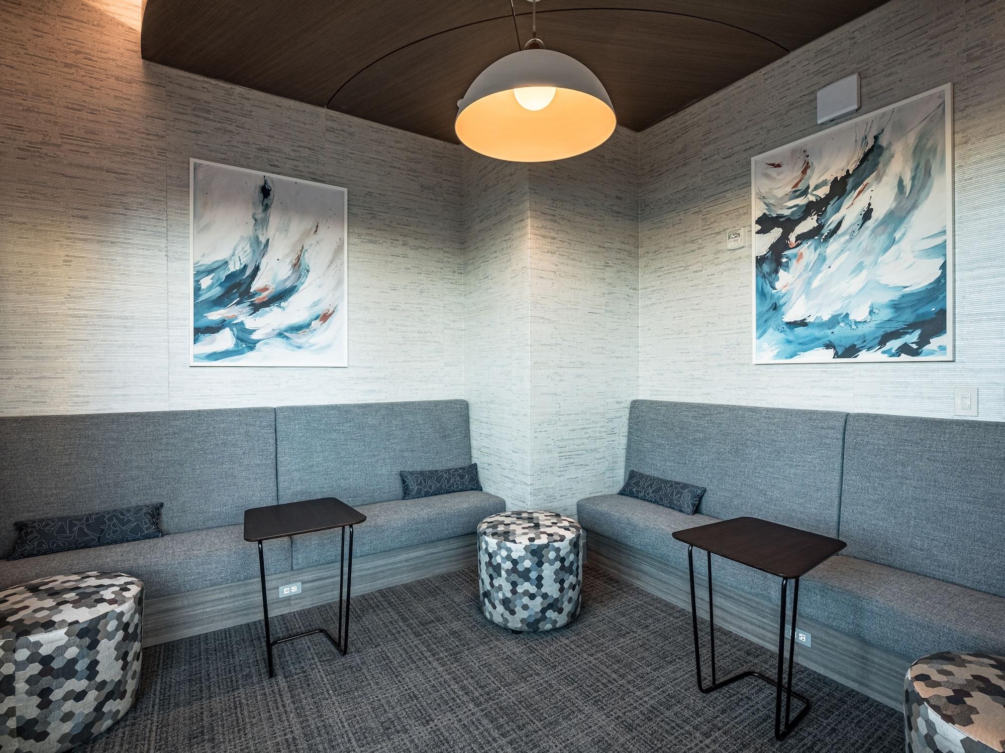 Vista Lobby Global Luxury Suites Crystal City