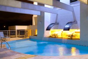 Alojamiento - Mondrian Suite Hotel