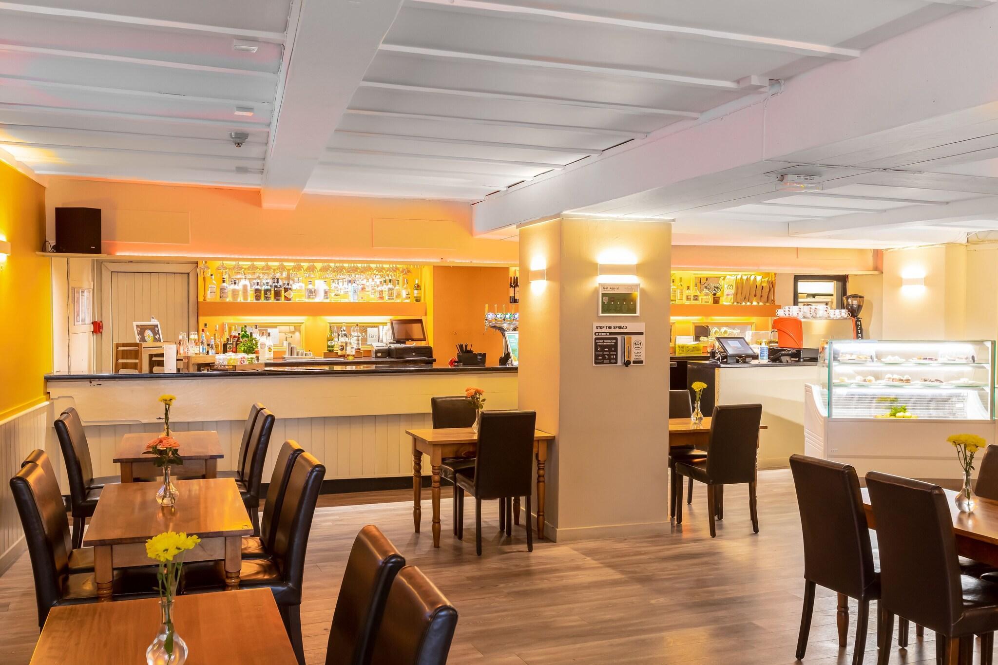 Bar/Salón Green Hotel