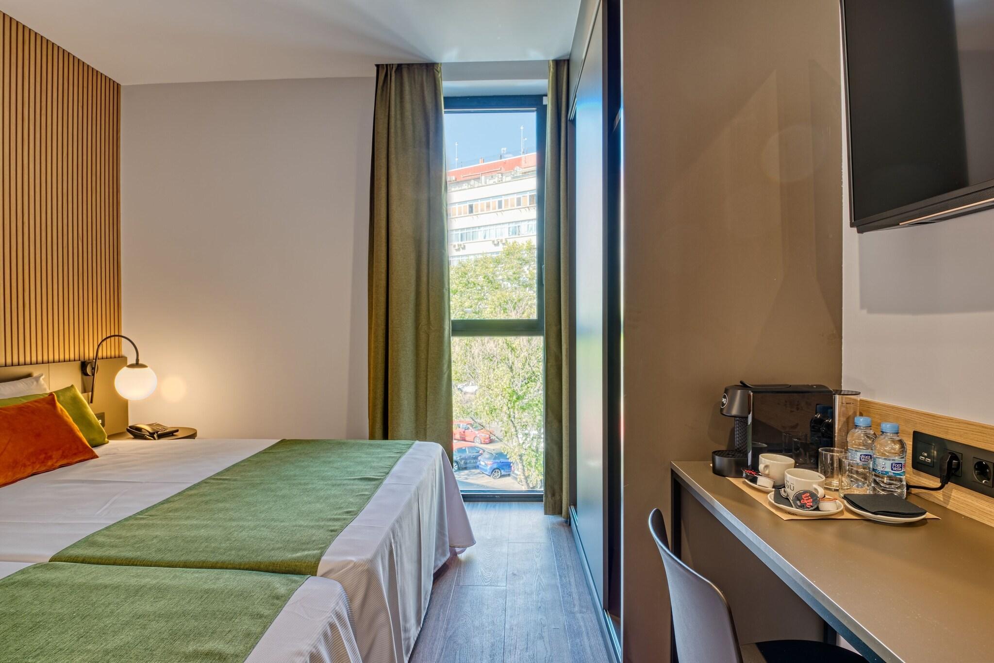 Varios Hotel Dwo Colours Alcala