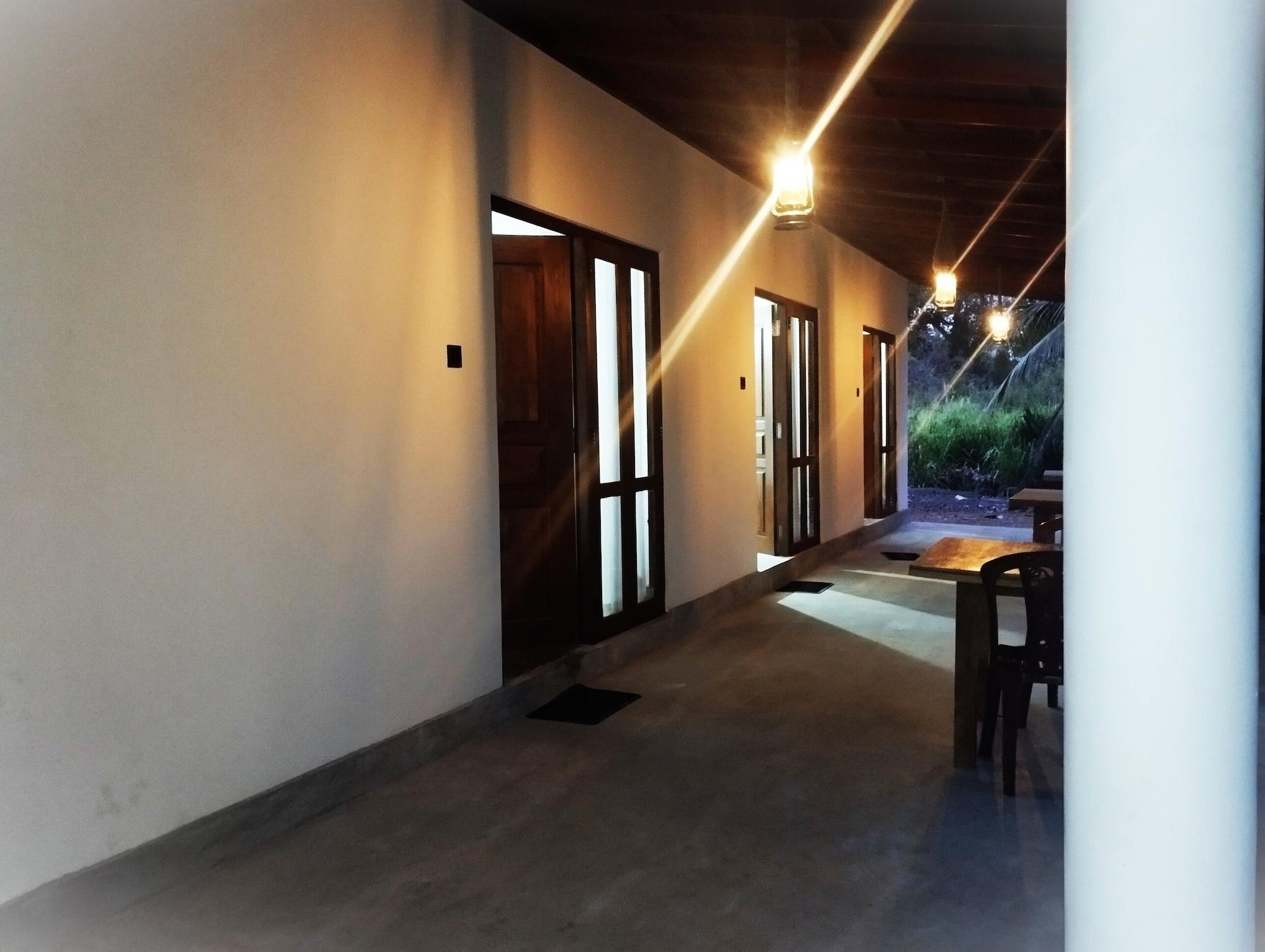 Vista Exterior Pura Handa Home Stay