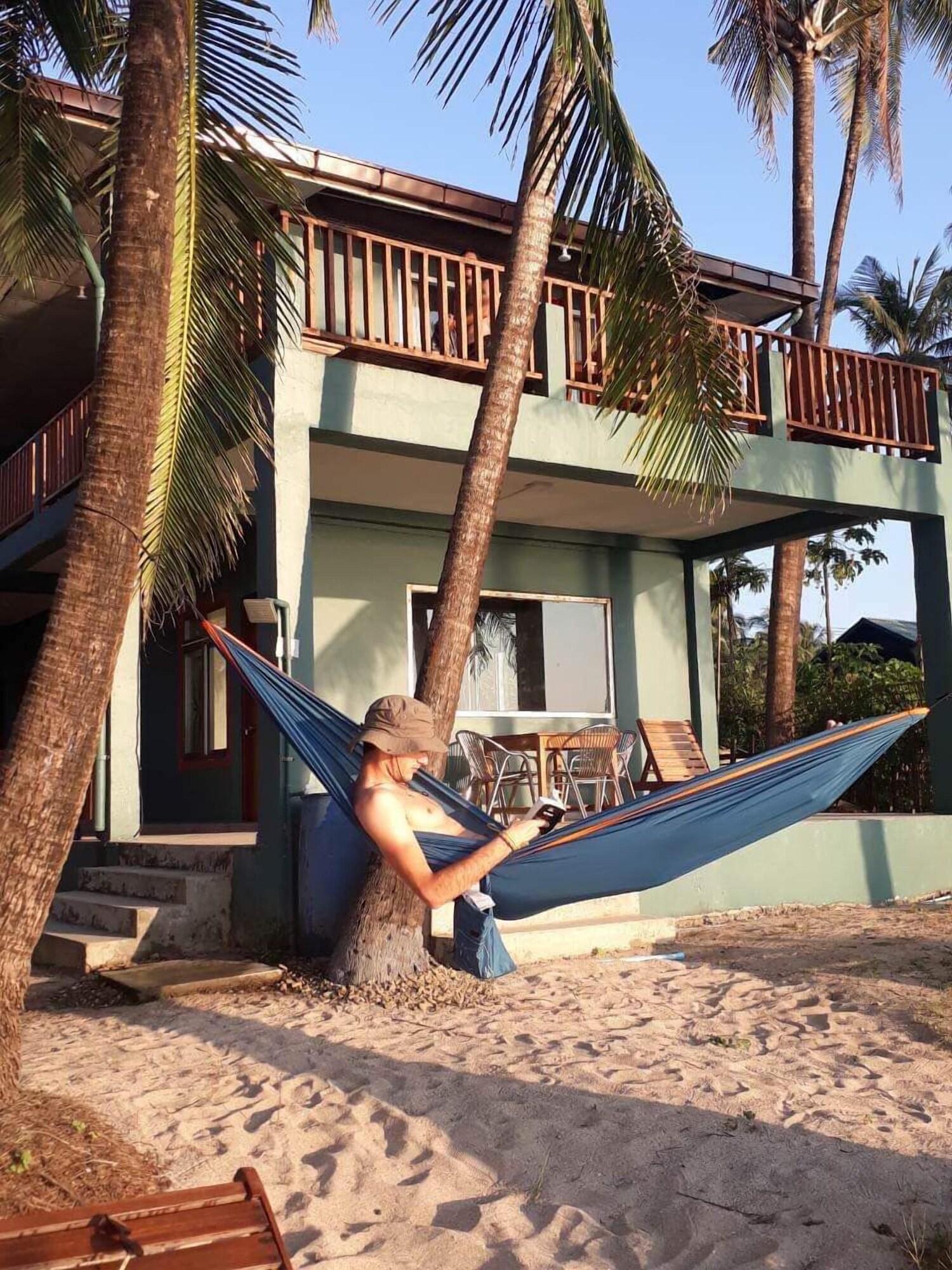 Vista Exterior Beau Beau Beach House