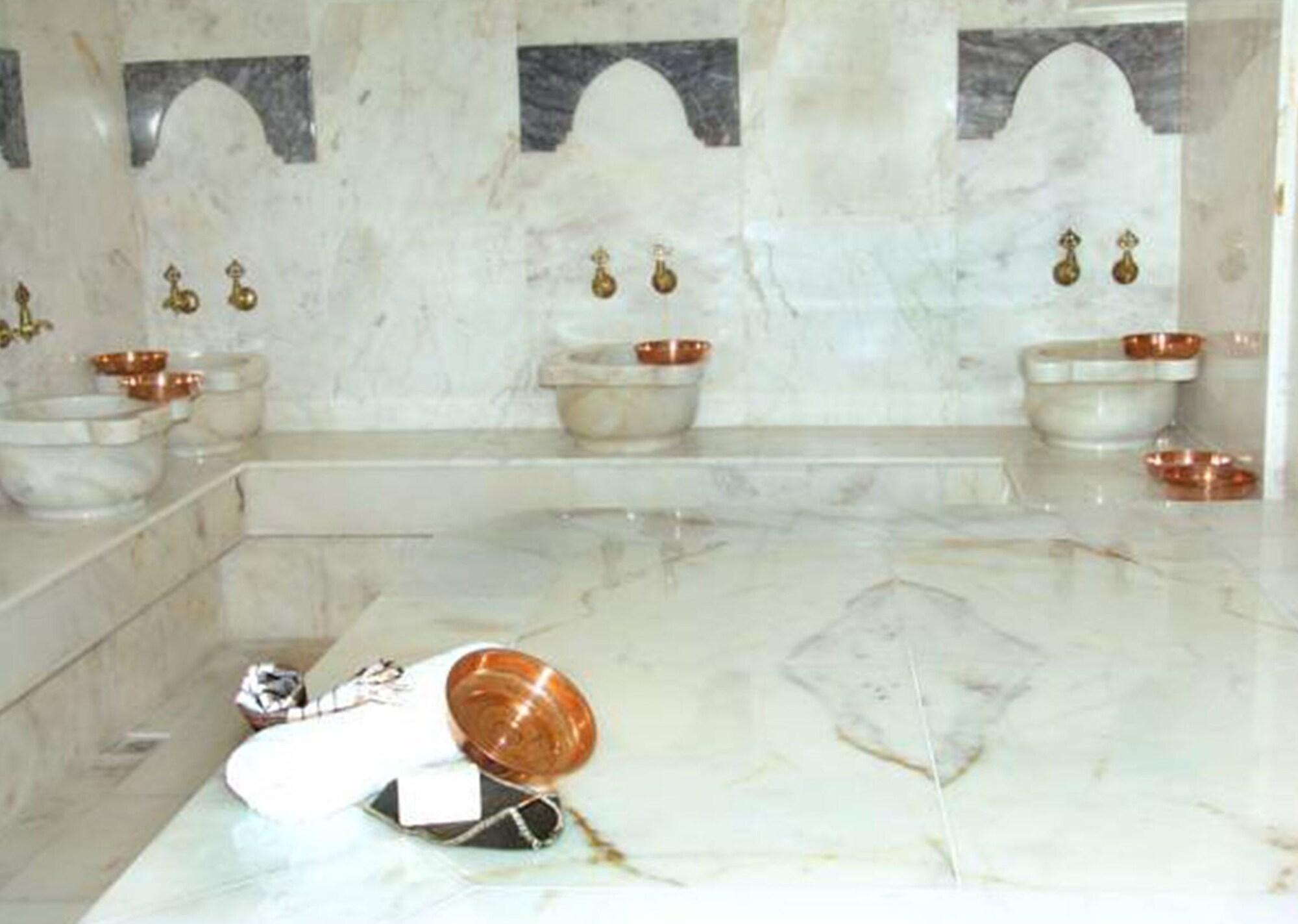 Instalaciones Recreativas BC Burhan Cacan Hotel & Spa & Cafe