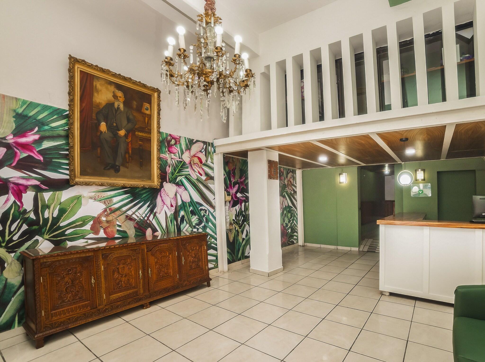 Vista Lobby Hotel Trianon