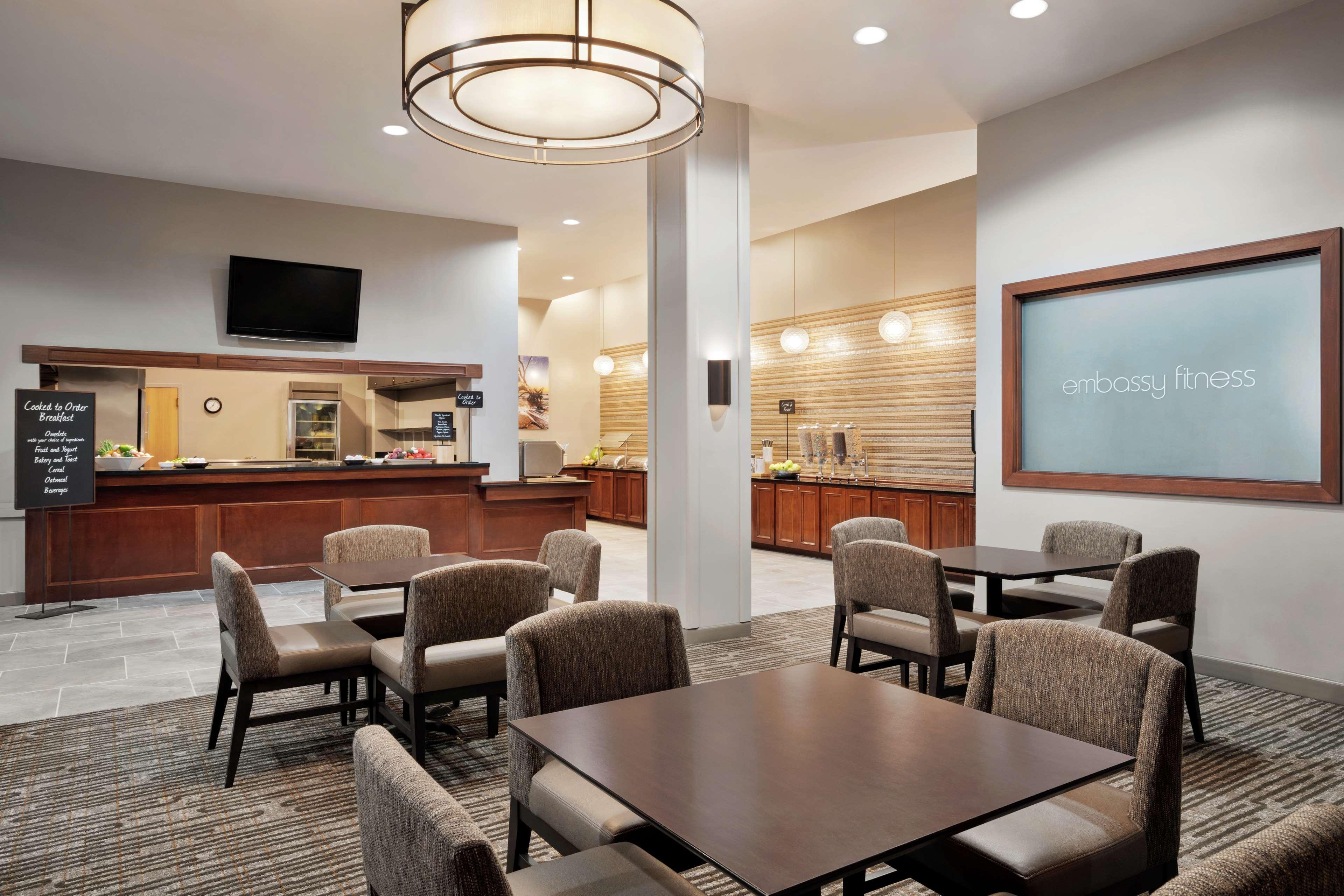 Restaurant Embassy Suites by Hilton Brunswick