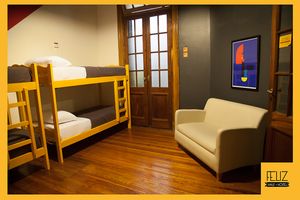 Alojamiento - Feliz Haus Hostel