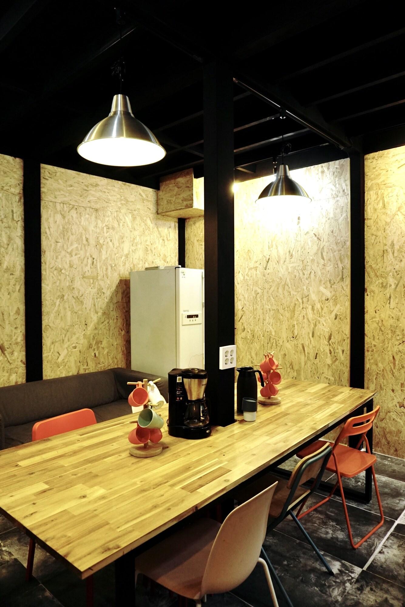 Restaurant Capsule Majung