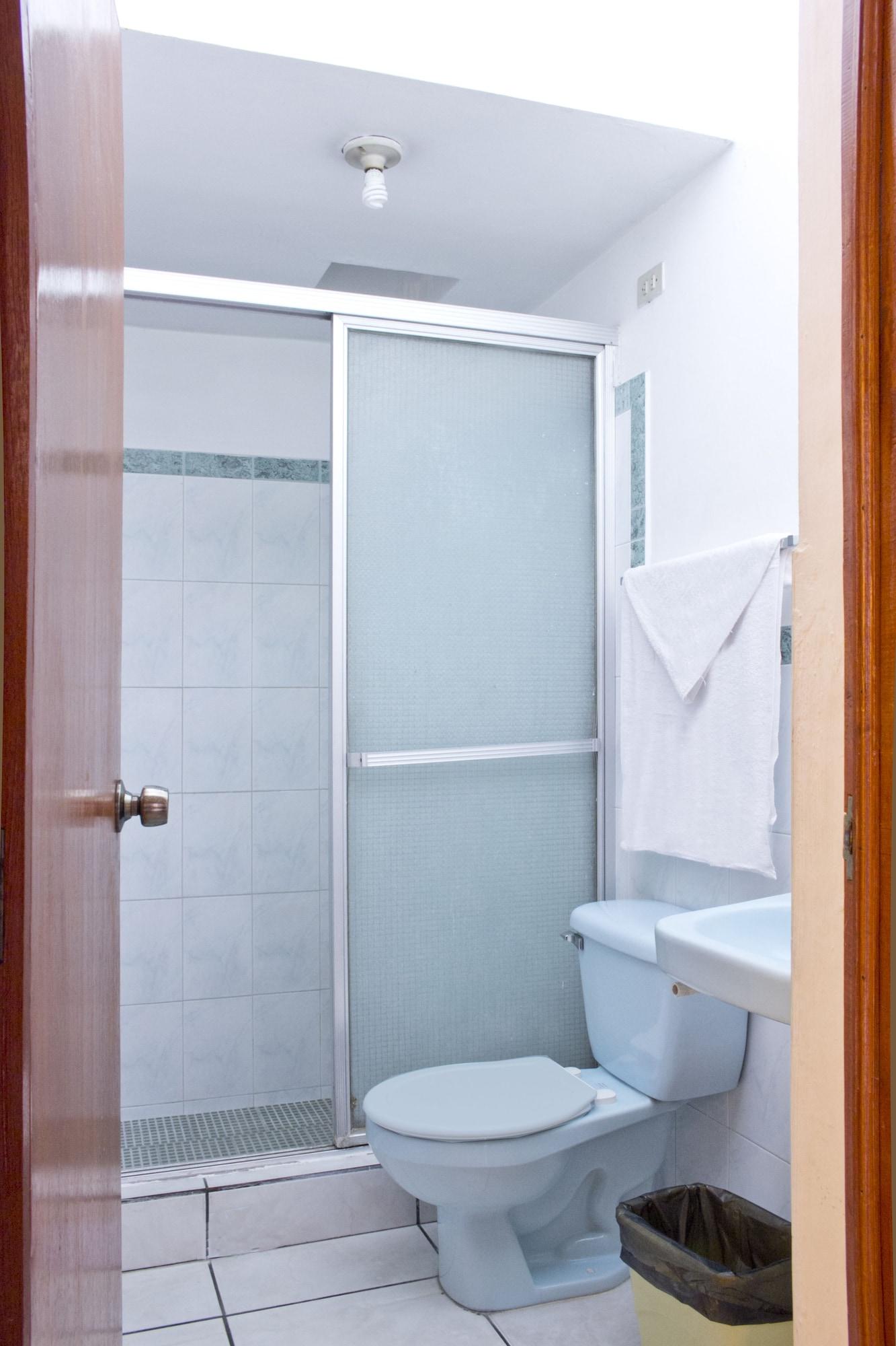 Equipamiento de Habitación Hotel Manantiales El Salvador