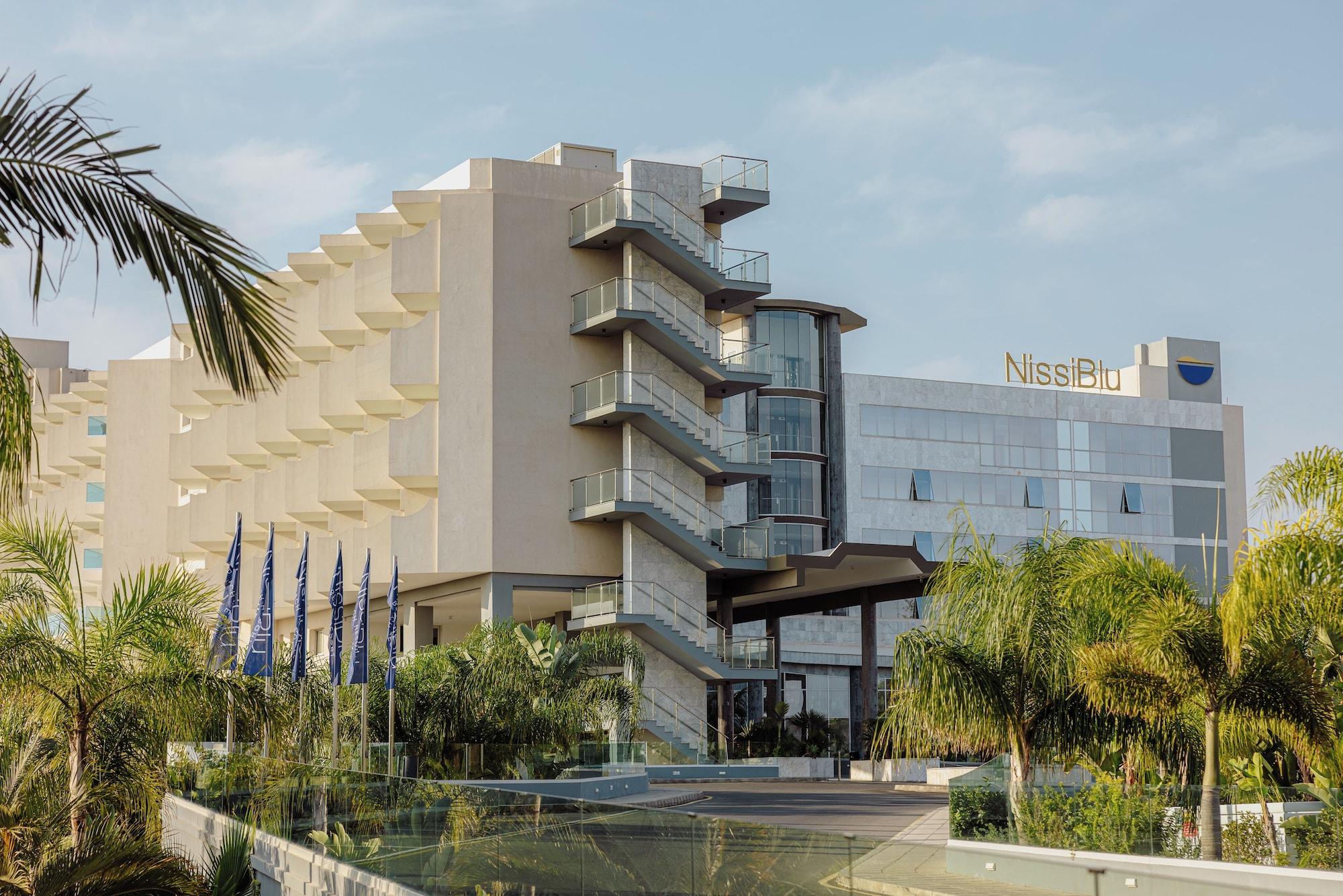 Vista Exterior Nissiblu Beach Resort