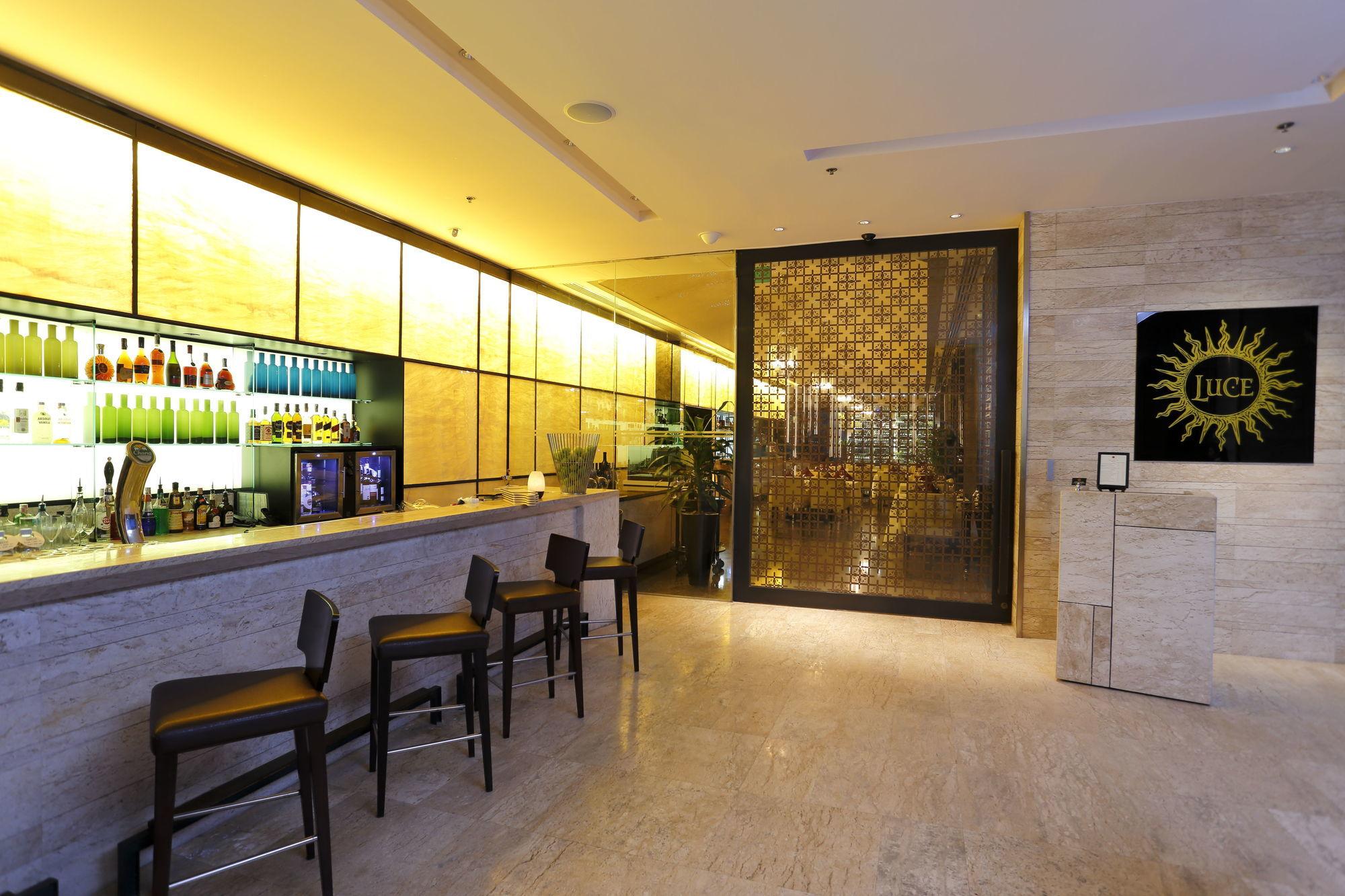 Bar/lounge Eastin Grand Hotel Sathorn