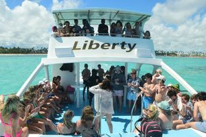 Actividad - Spring Break Party en catamarán: Fiesta de primavera Nonstop