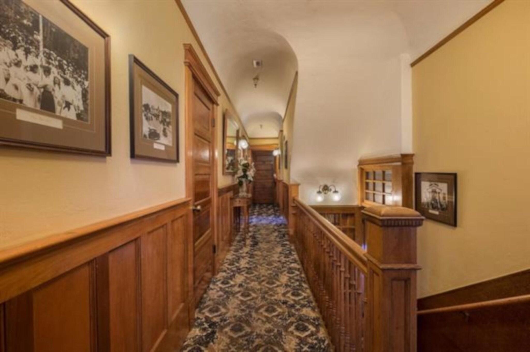 Vista Lobby Pacific Grove Inn
