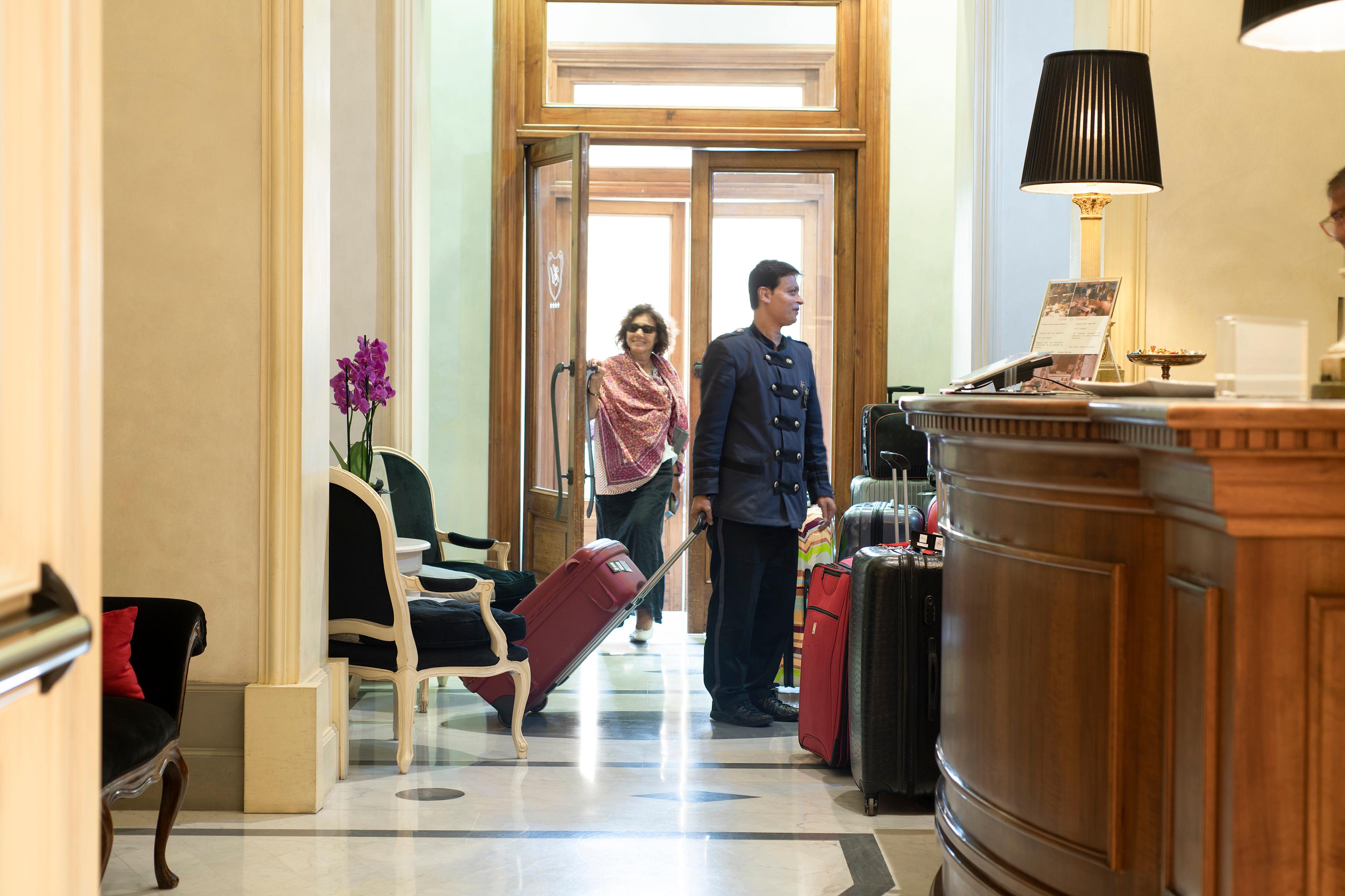 Vista Lobby Hotel Alpi