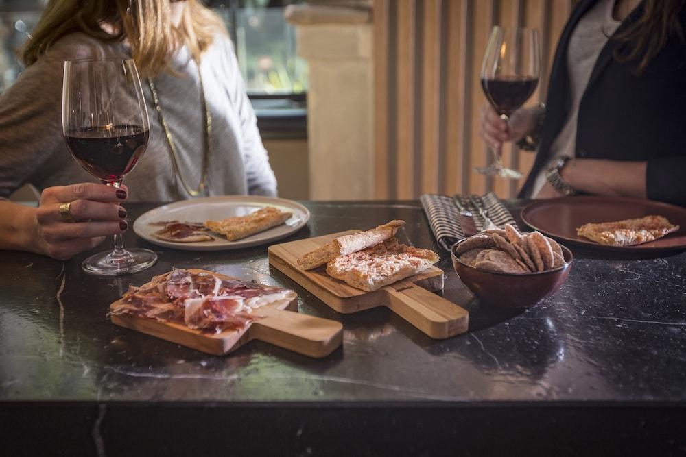 Hotel Alexandra Barcelona Hotel, Curio Collection by Hil