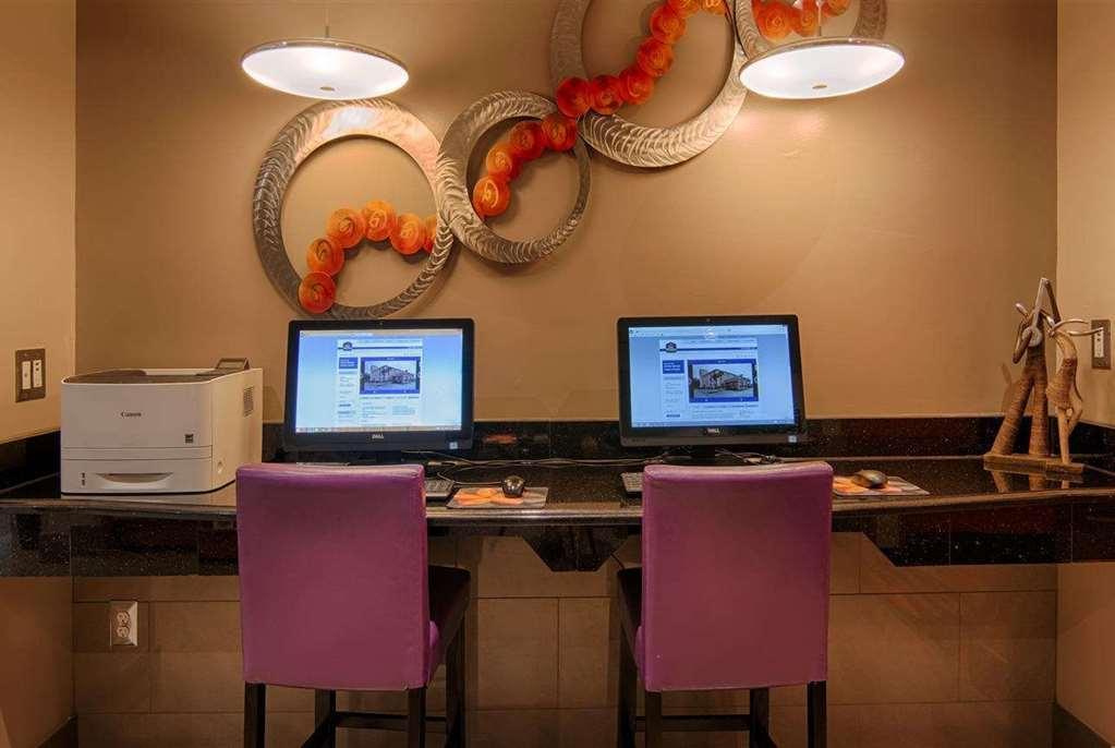 Centro de Negocios Days Inn Suites by Wyndham Bonita Springs