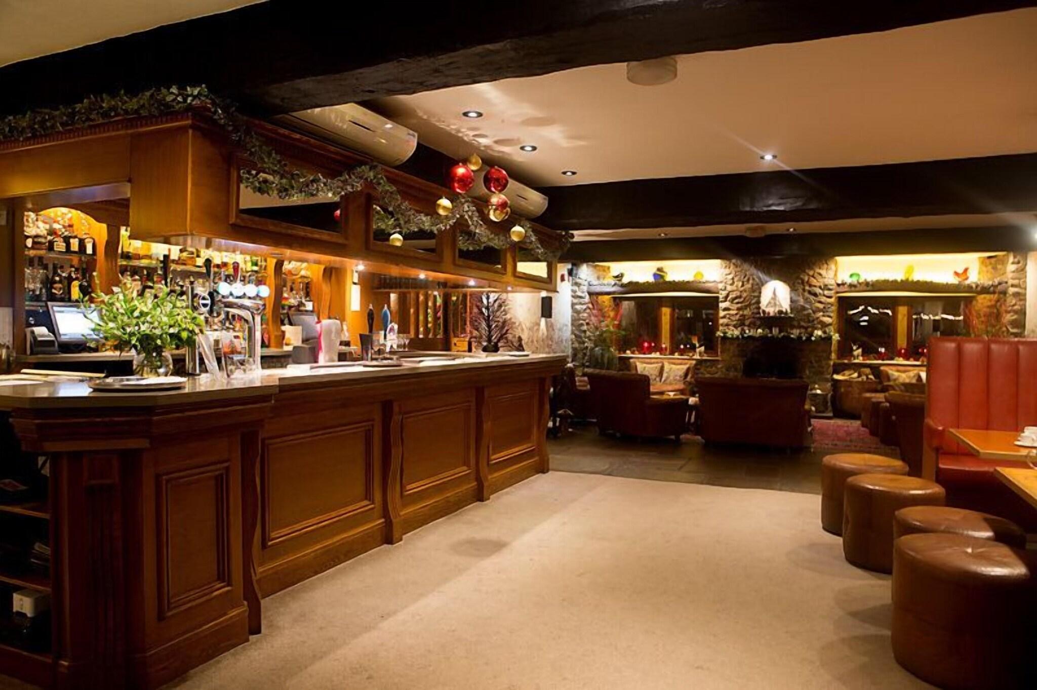 Bar/Salón Gibbon Bridge Hotel