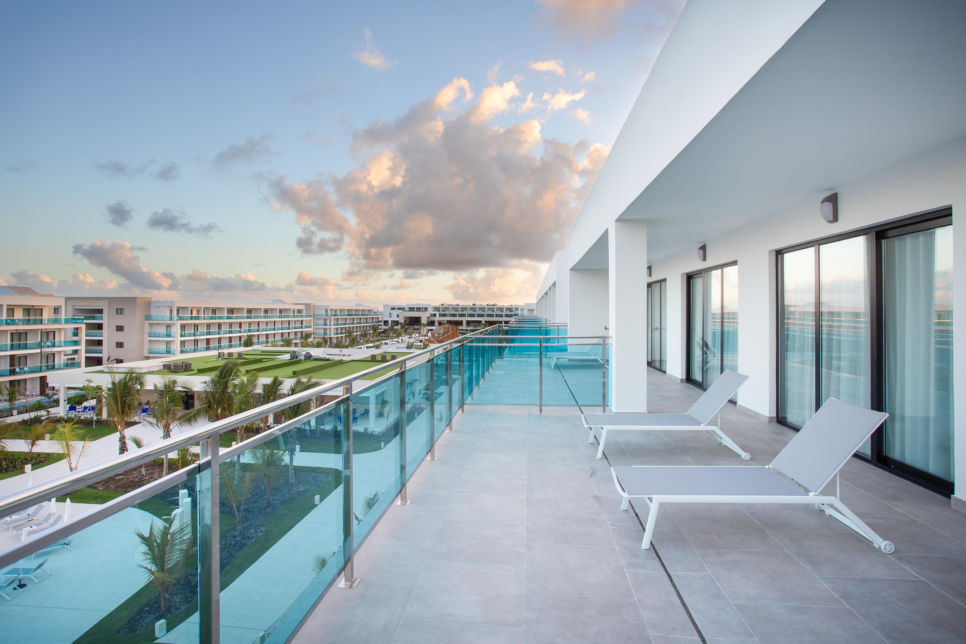 Vista Exterior Serenade Punta Cana Beach & Spa Resort - All Inclusive