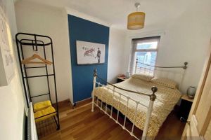 Alquiler Vacacional - Tranquil 3-bedroom house with WiFi within a charming Cardiff suburb