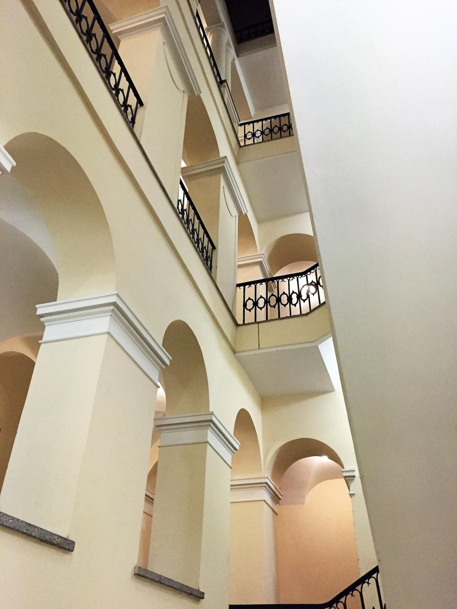 Varios MONDRIAN Luxury Suites & Apartments Old Town Market Square
