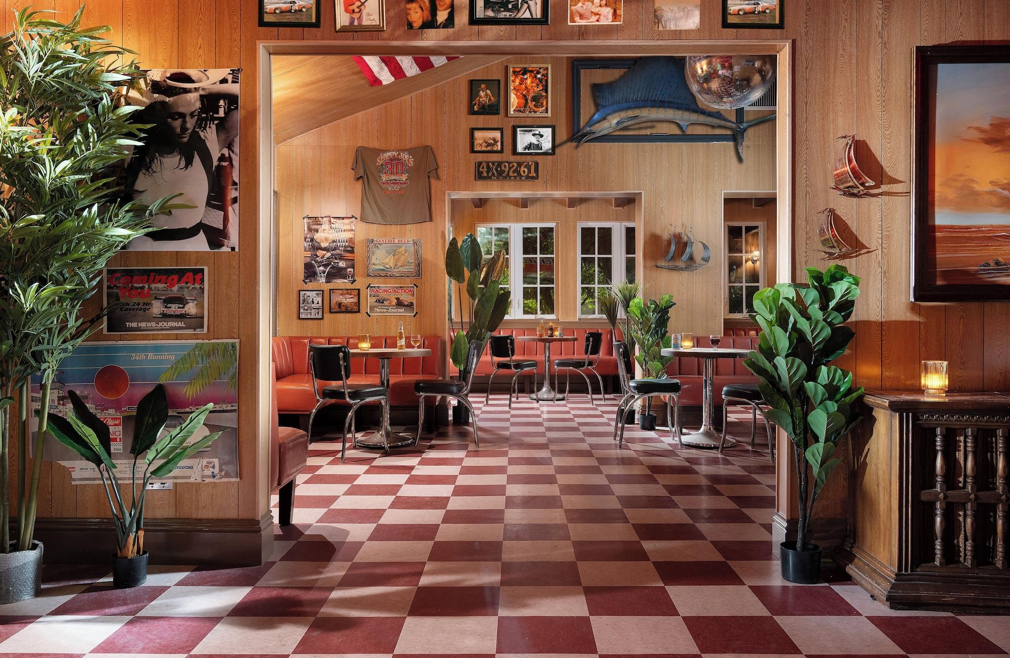Bar/Salón Freehand Miami