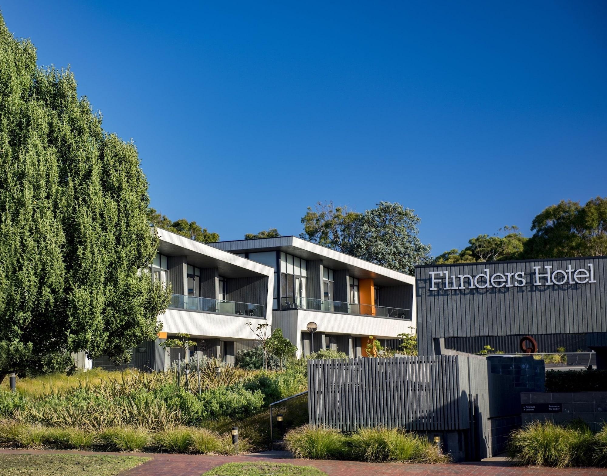 Vista Exterior Quarters at Flinders Hotel