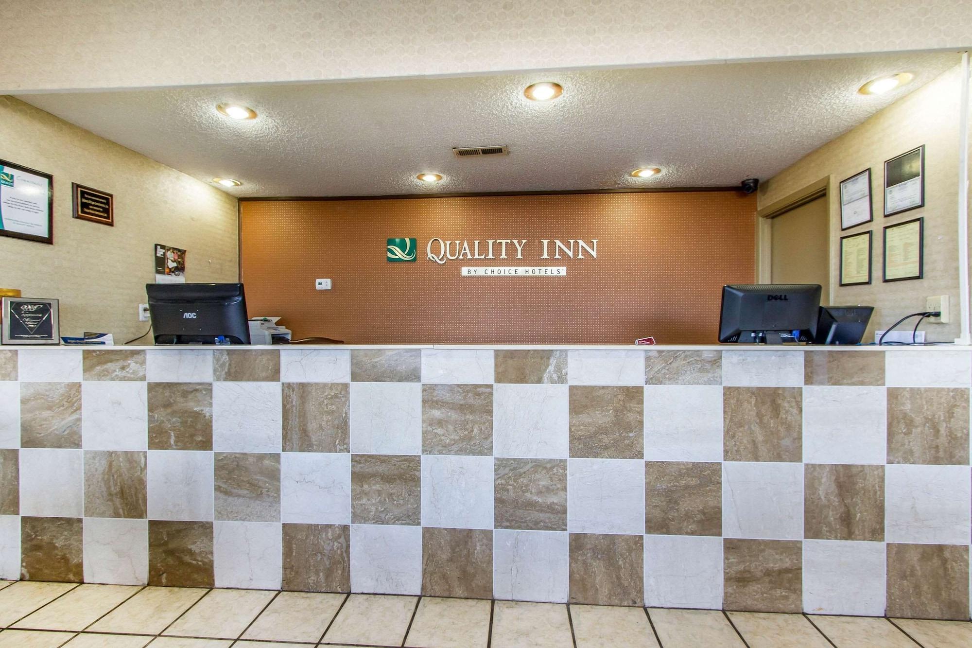 Vista Lobby Quality Inn Manchester near Arnold AFB