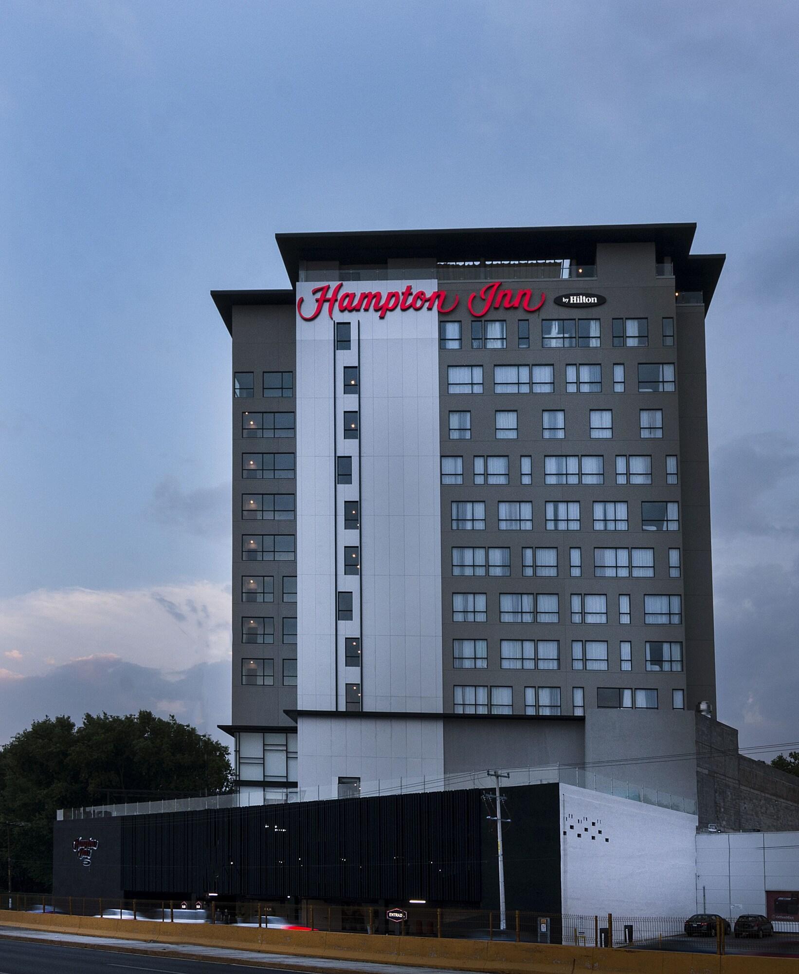 Vista Exterior Hampton Inn San Luis Potosi