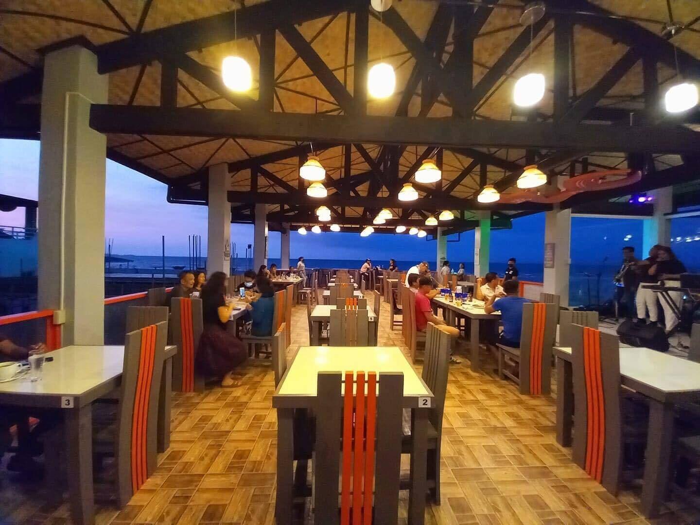 Restaurant Sweet Mermaids Hotel and Restobar