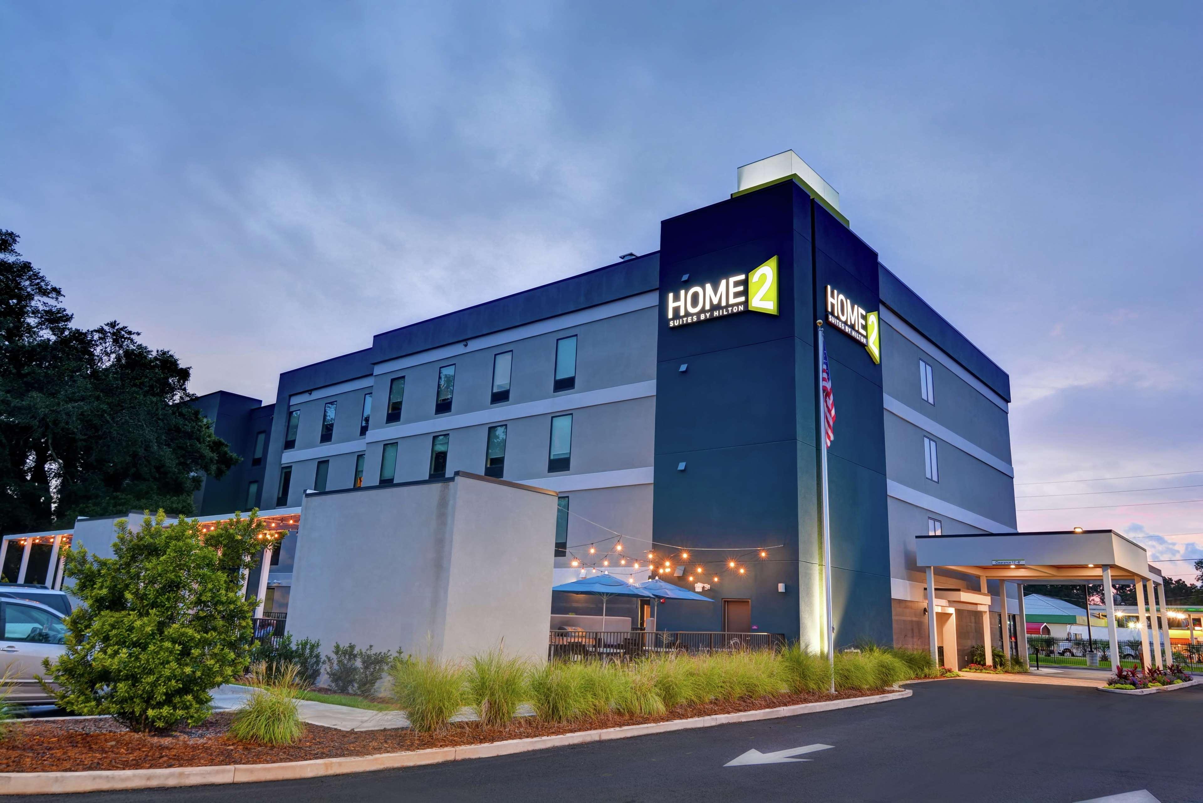 Vista Exterior Home2 Suites by Hilton Pensacola I-10 at North Davis Hwy