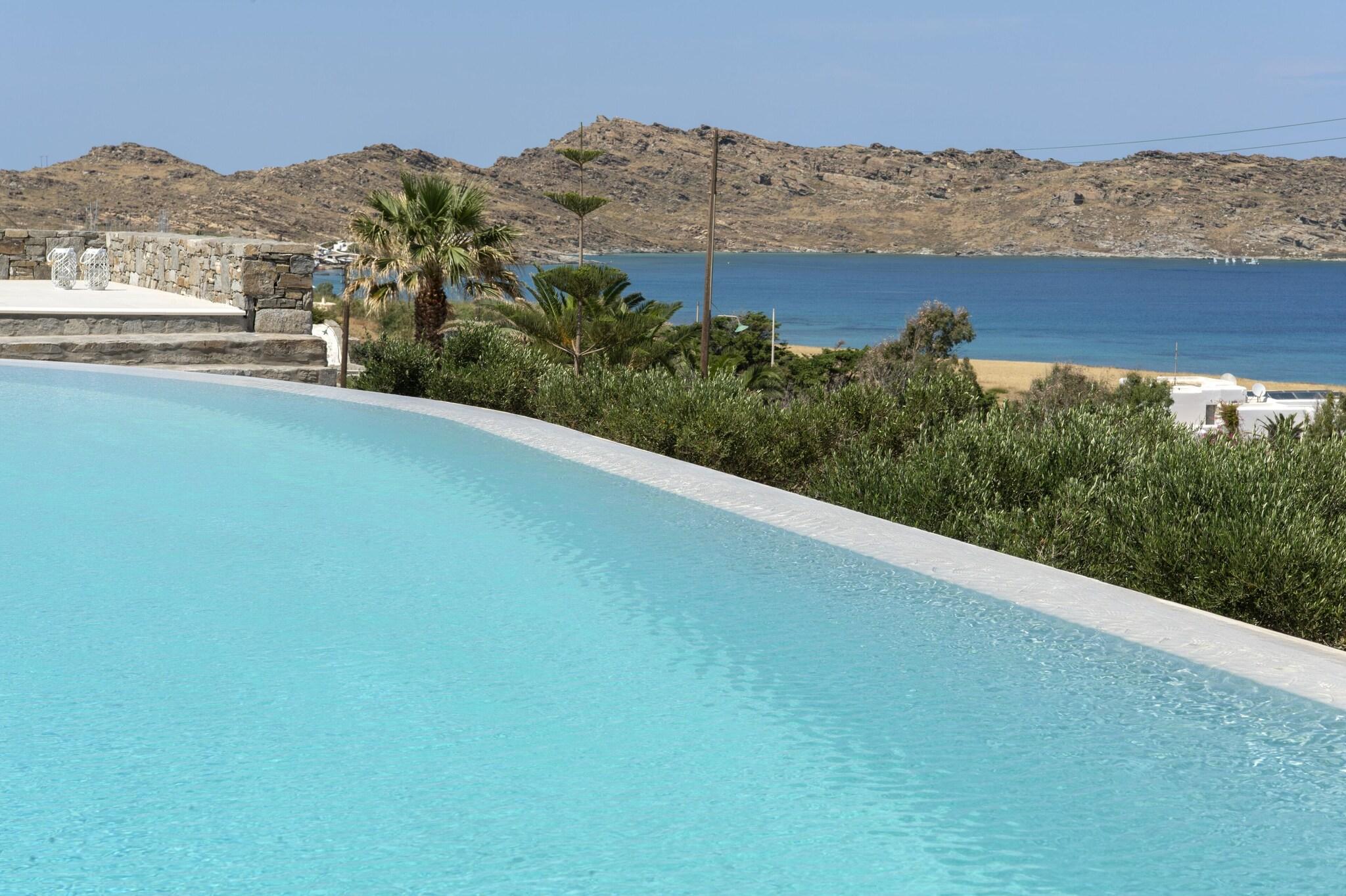 Vista Piscina Kymo Luxury Suites Paros
