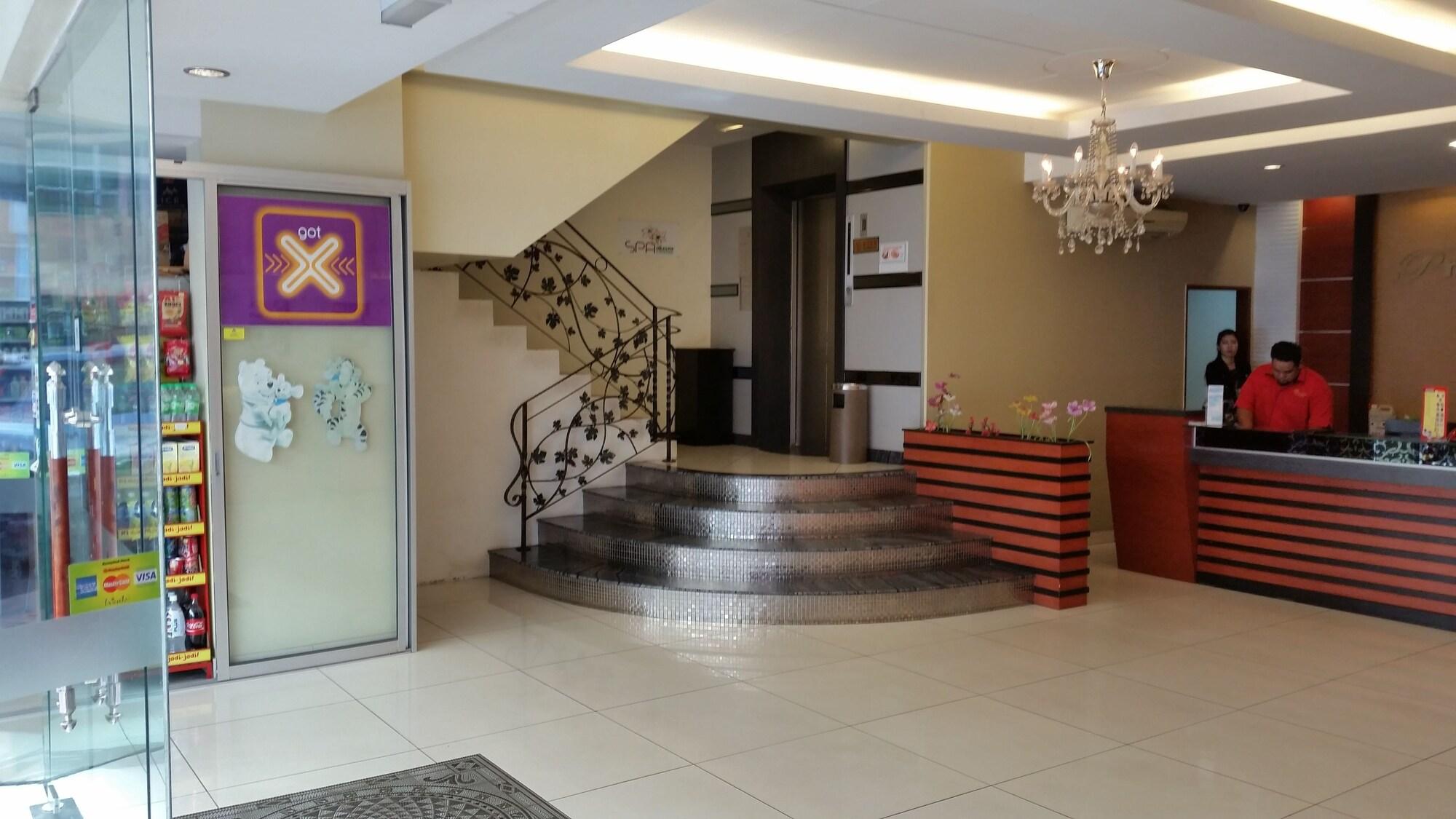 Vista Lobby Prince Hotel