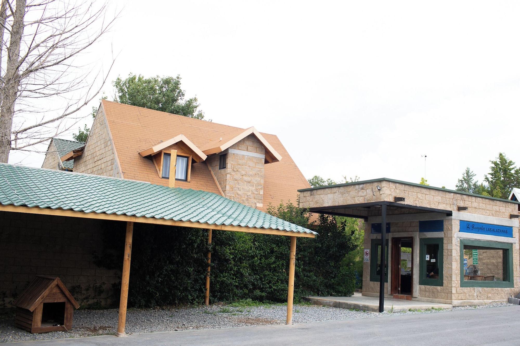 Vista Lobby Cabañas Bungalos las Alazanas
