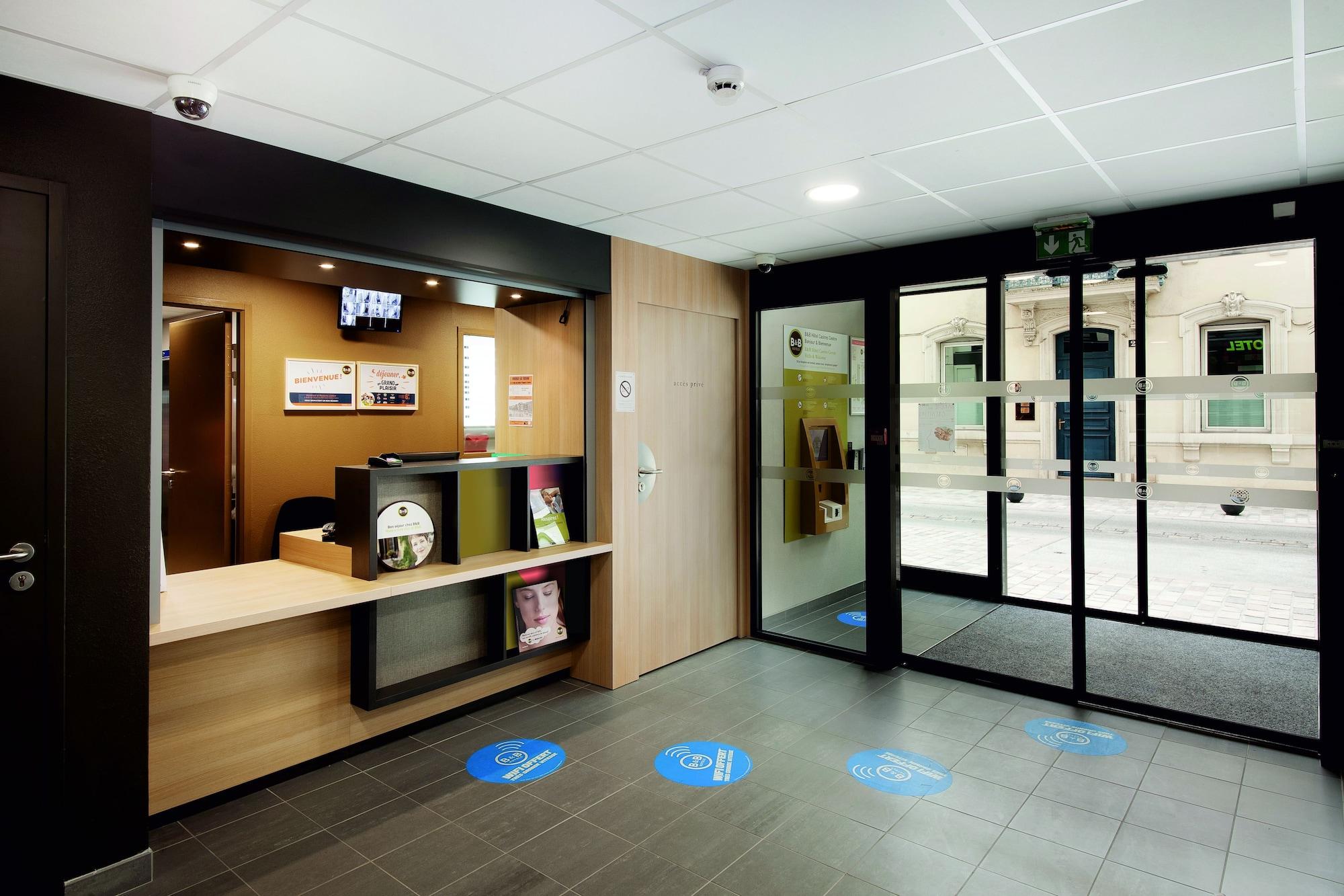Vista Lobby B&B HOTEL Castres Centre Gambetta