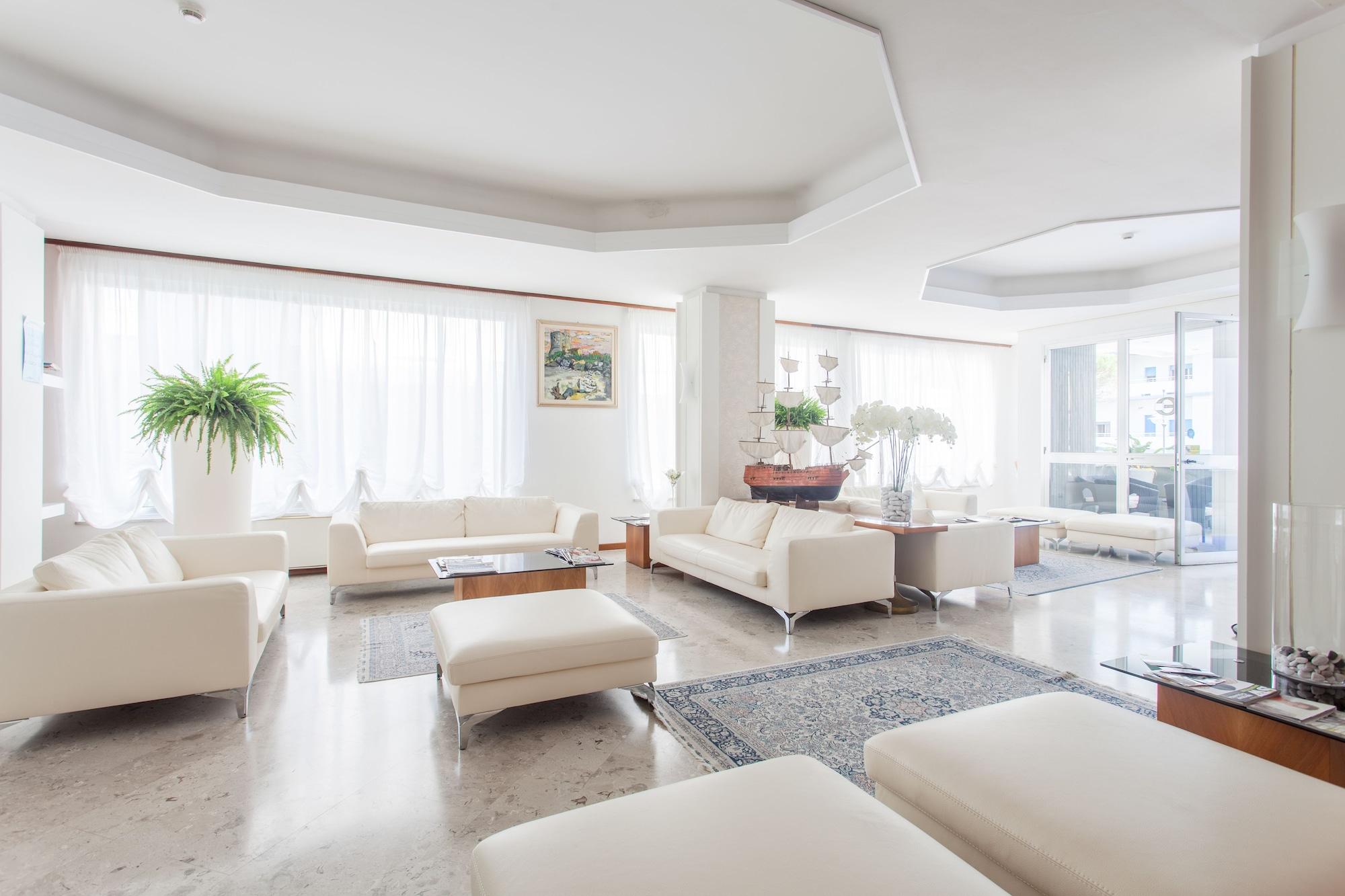 Vista Lobby Hotel Esplanade