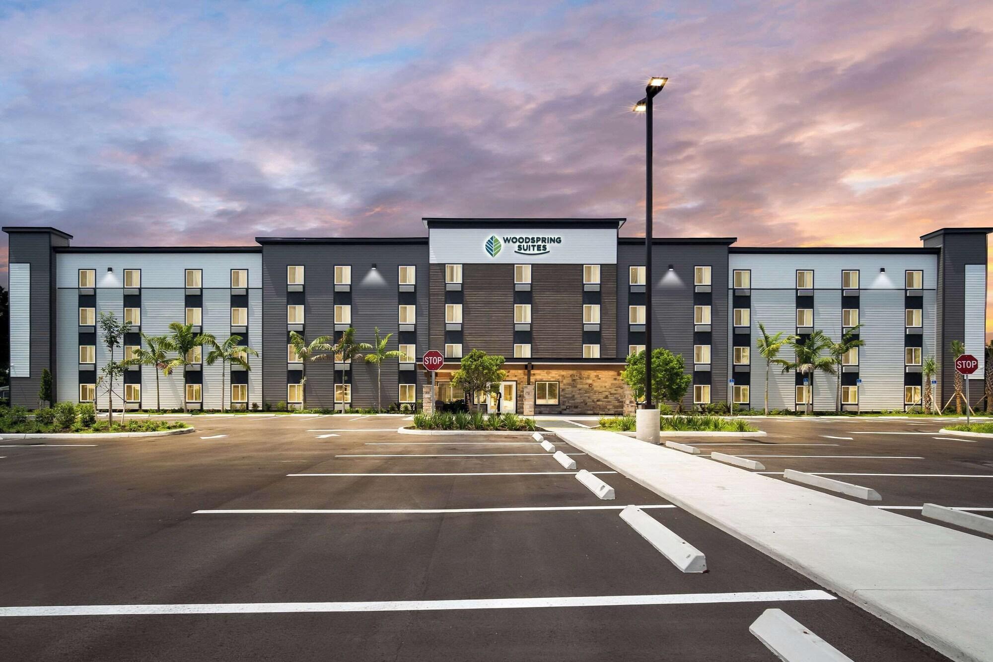 Varios Woodspring Suites Fort Myers - Cape Coral