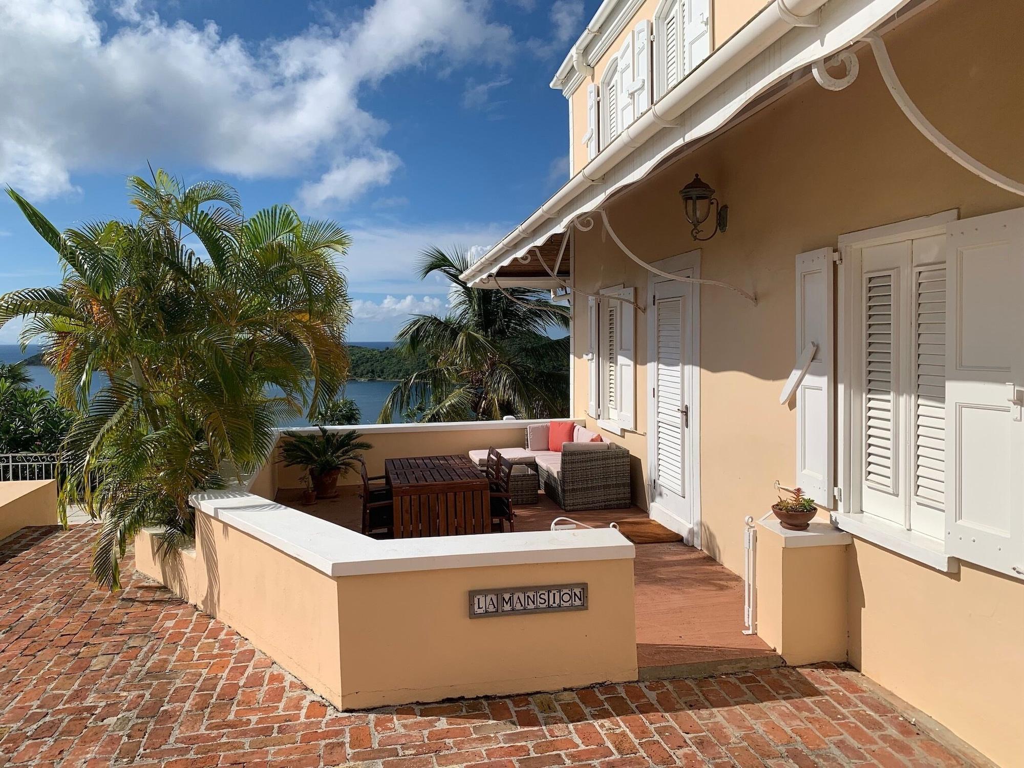 Equipamiento de Habitación Villa Santana