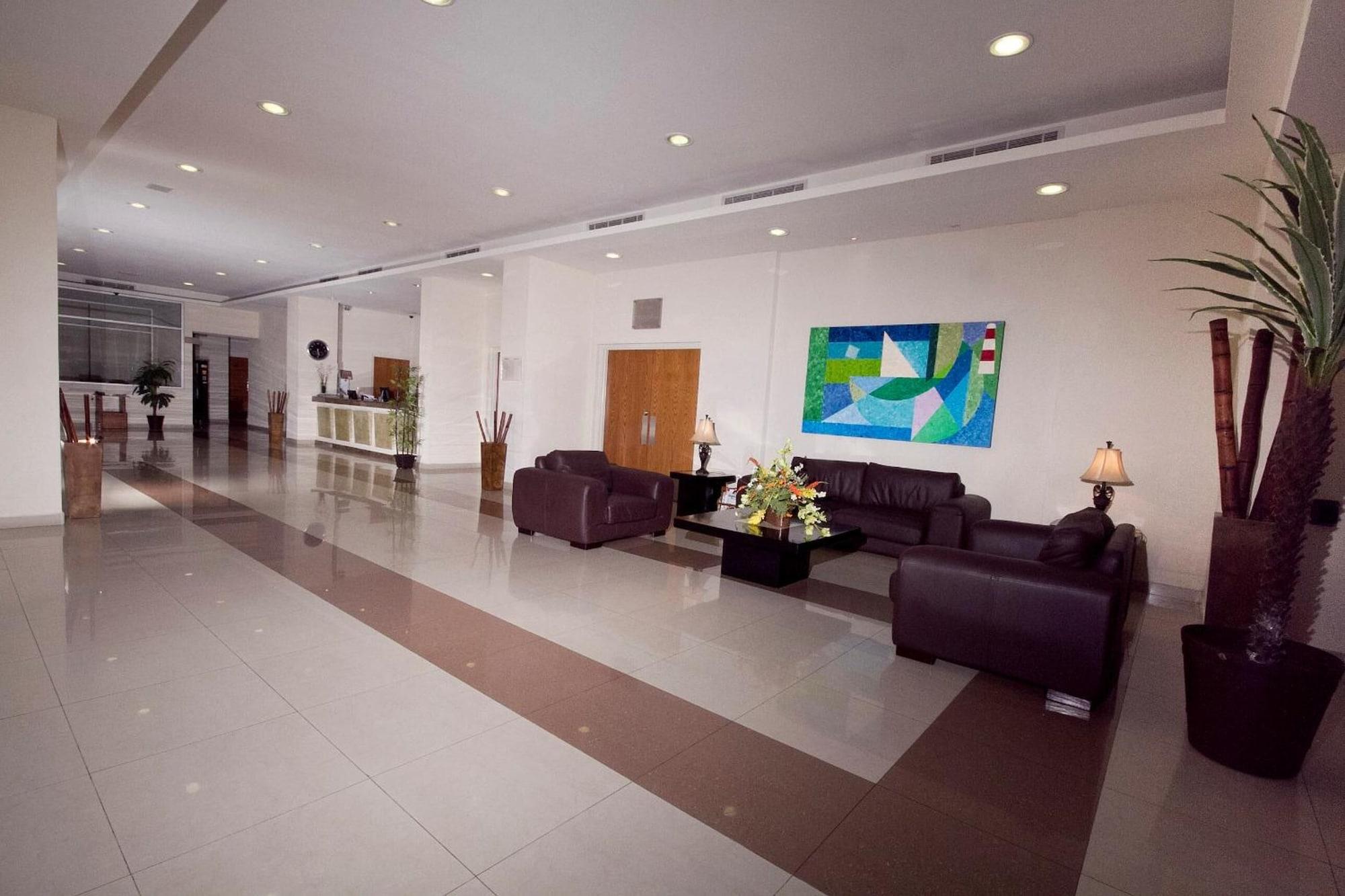 Vista Lobby Balajú Hotel & Suites