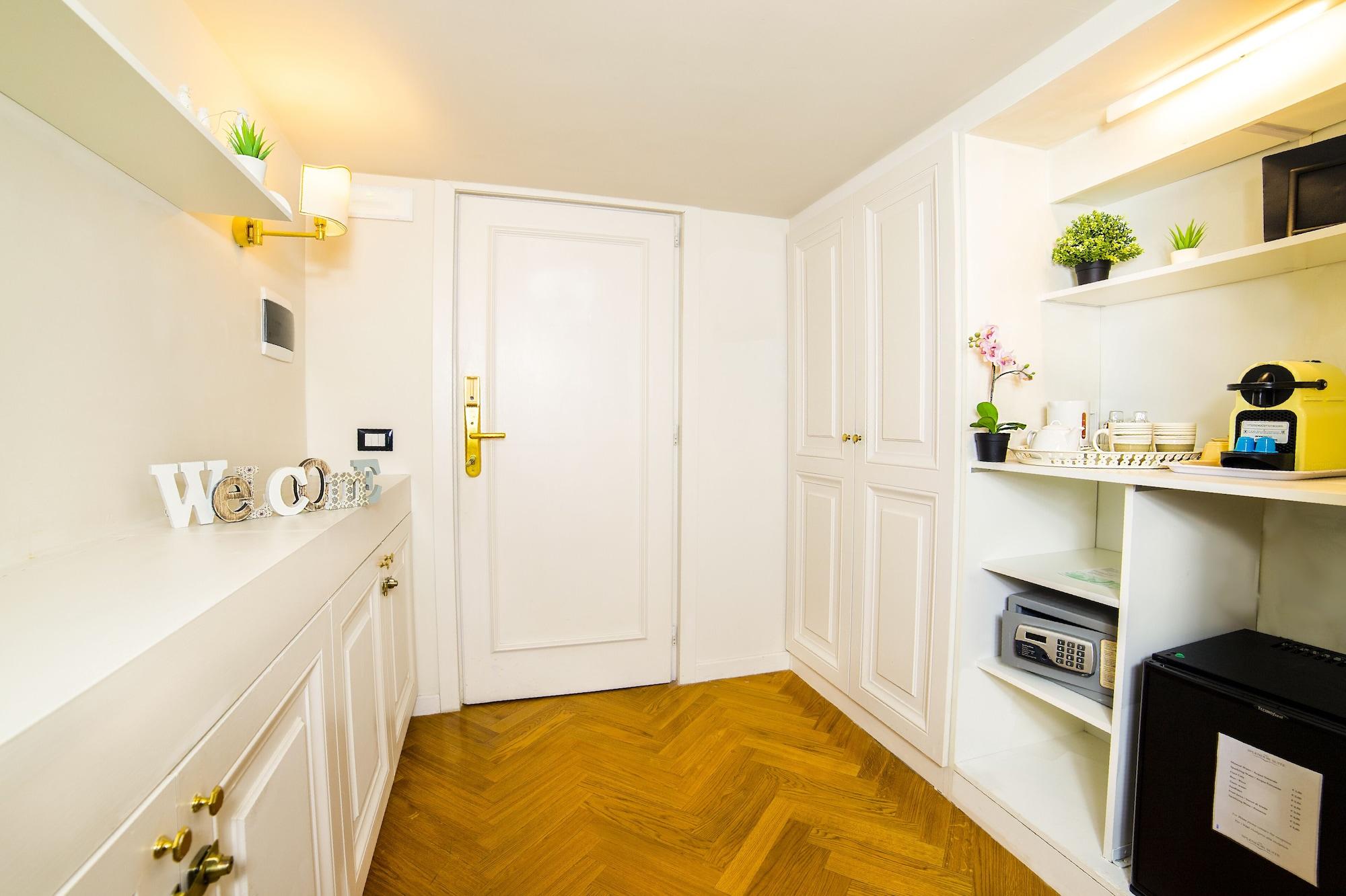 Set de Habitación Splendor Suite Rome - Suites and Apartments