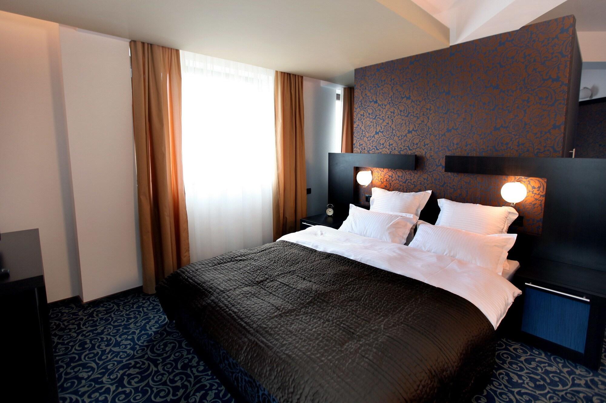 Varios Ambiance Hotel