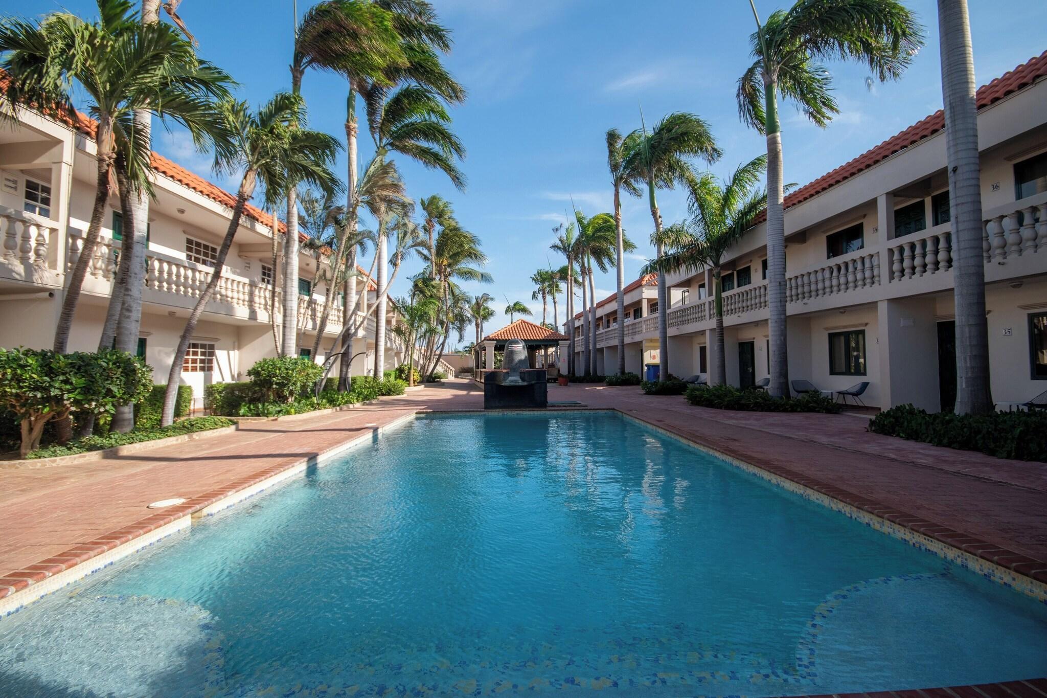 Varios Punto di Oro Residences