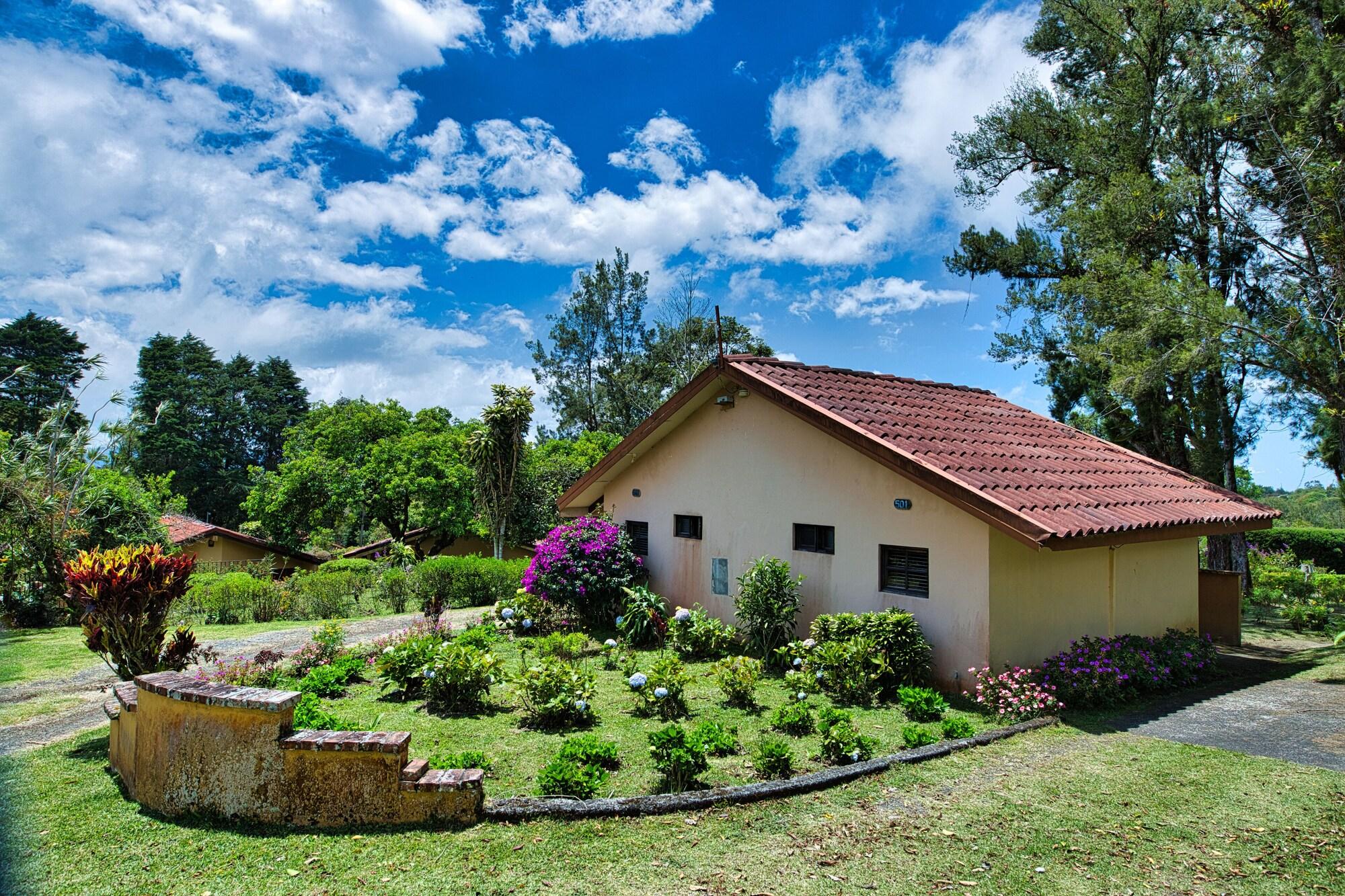 Varios Hotel Villa Zurqui