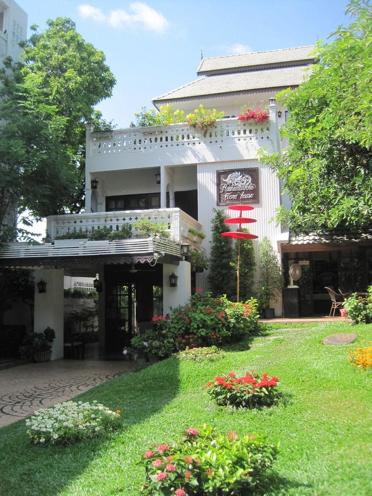 Rachamankha Flora House by null