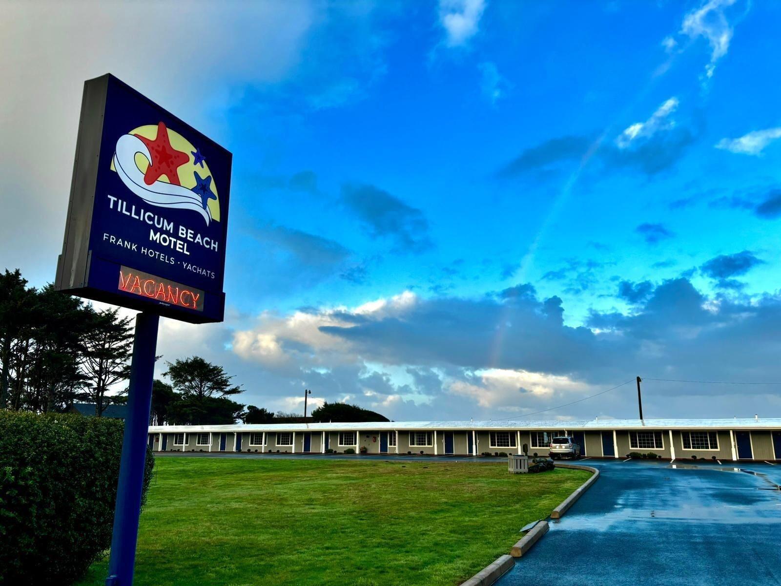 Varios Tillicum Beach Motel (Deane's Oceanfront Lodge)