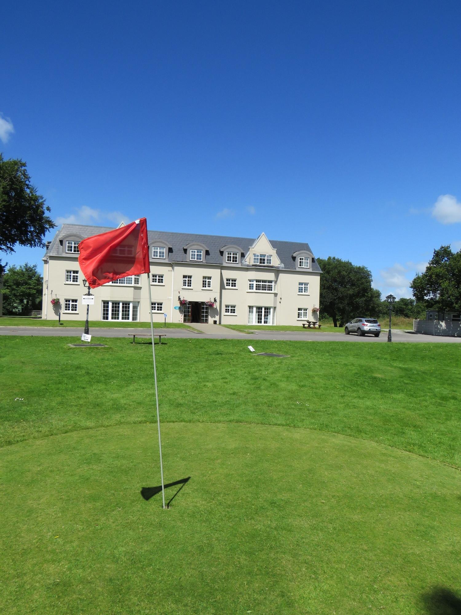 Campo de Golf The Flesk River Apartments