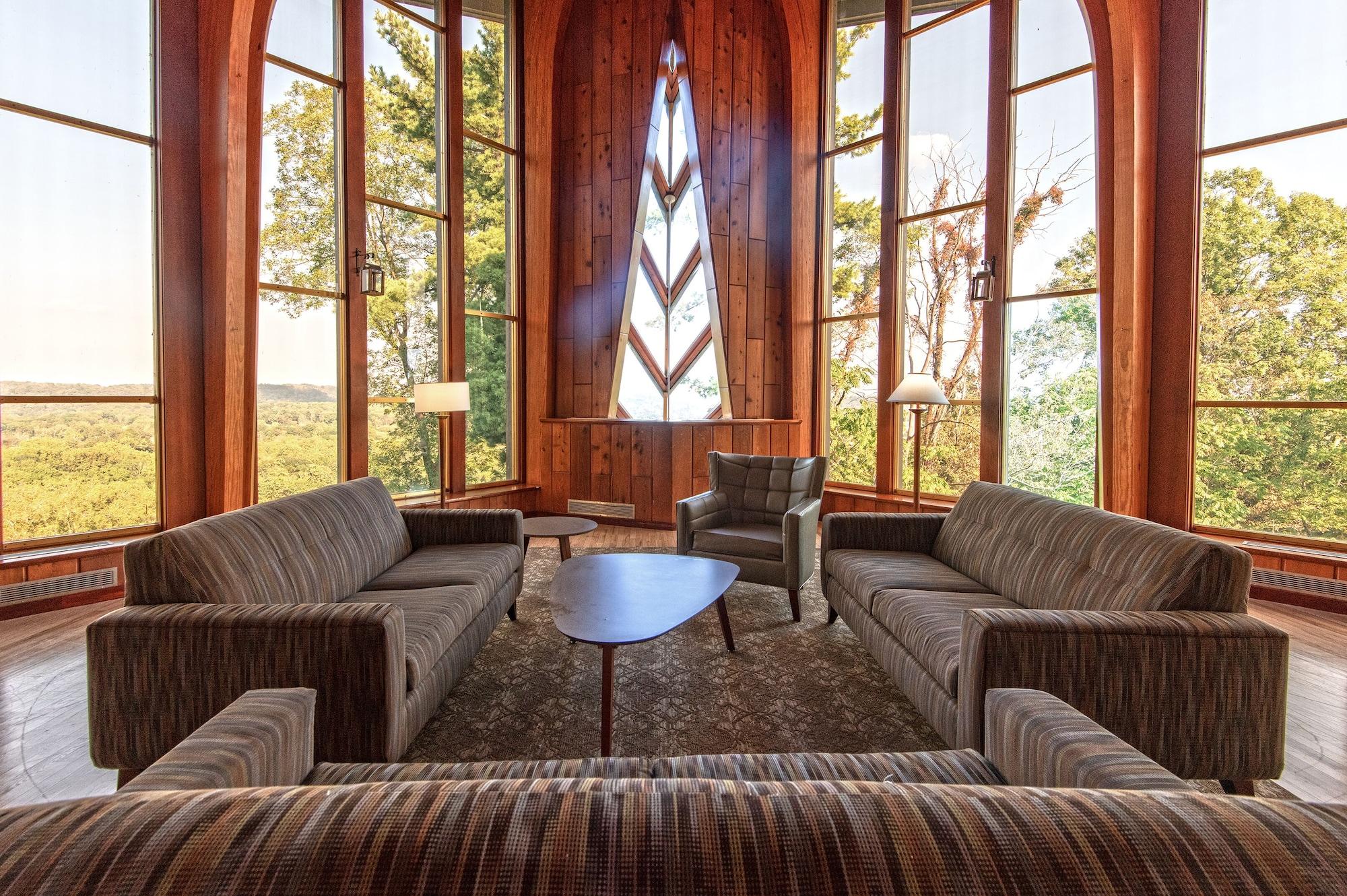 Vista Lobby General Butler State Resort Park