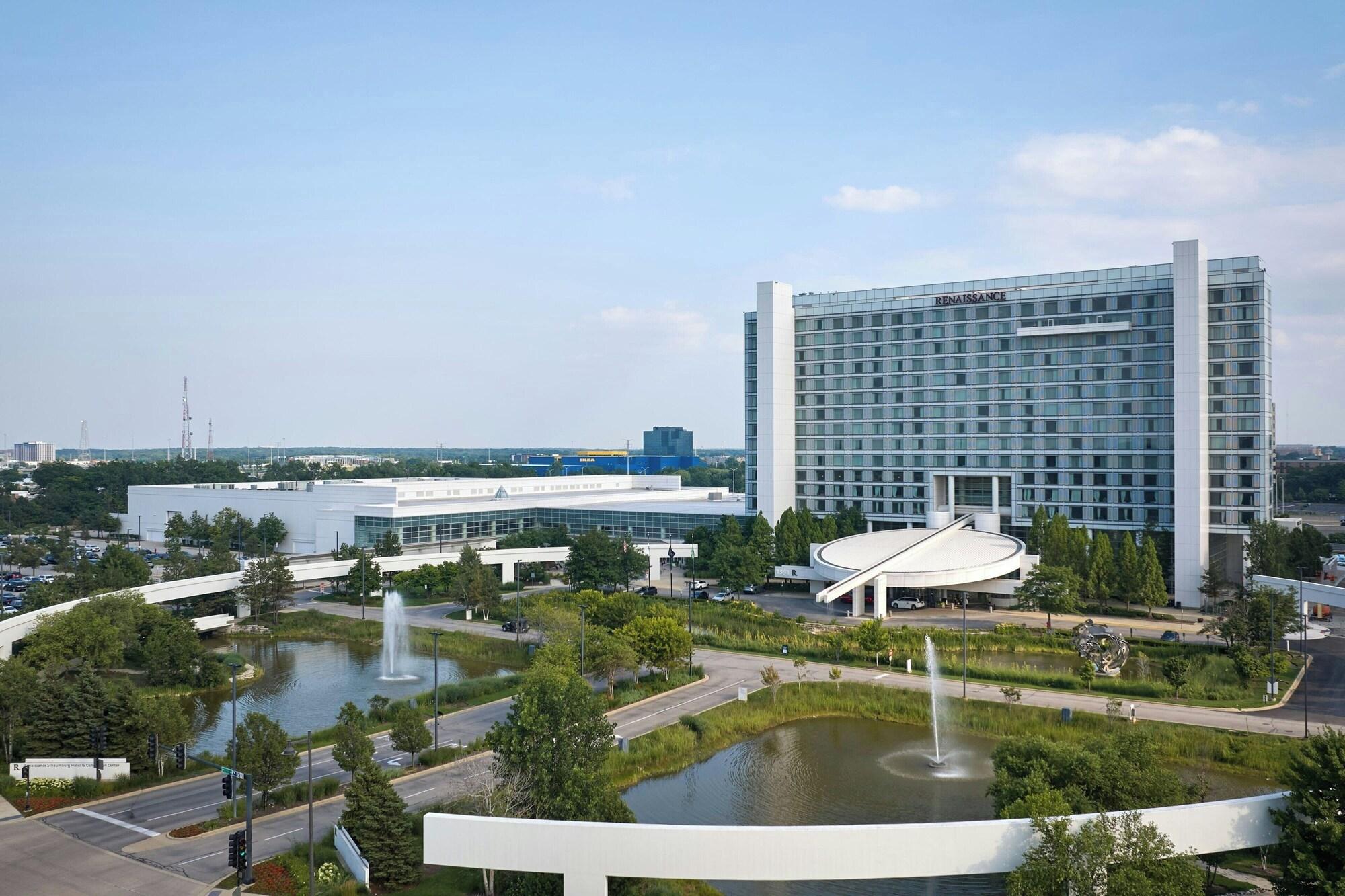 Vista Exterior Renaissance Schaumburg Convention Center Hotel